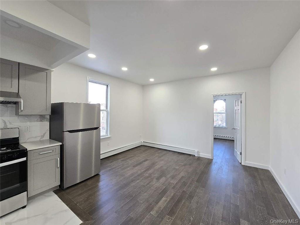 2062 Bath Avenue – For Sale photo 8