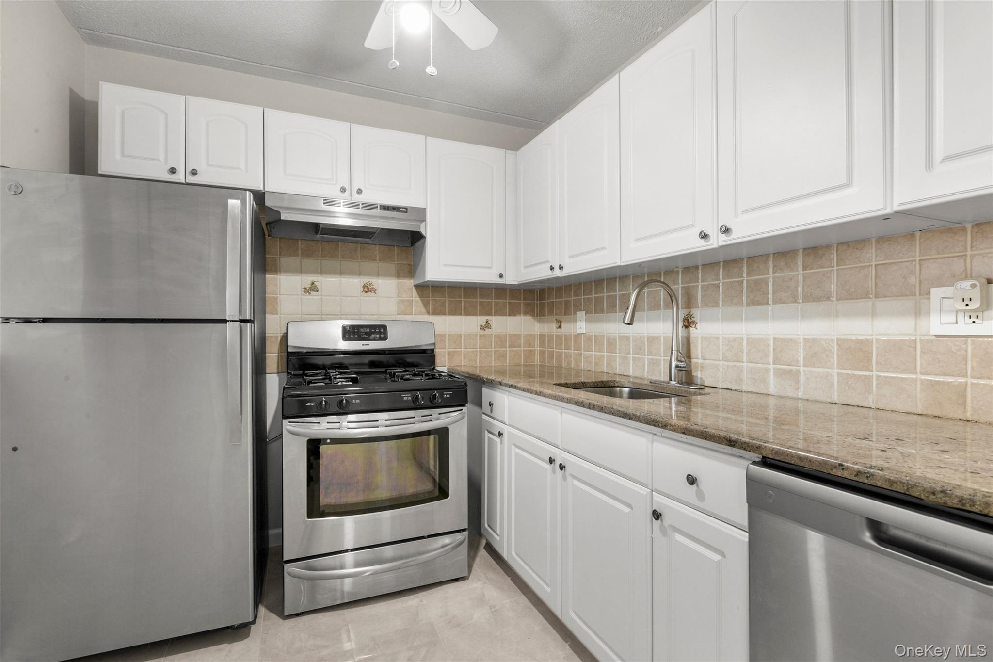 1 Consulate Drive, Unit 3-F photo 7