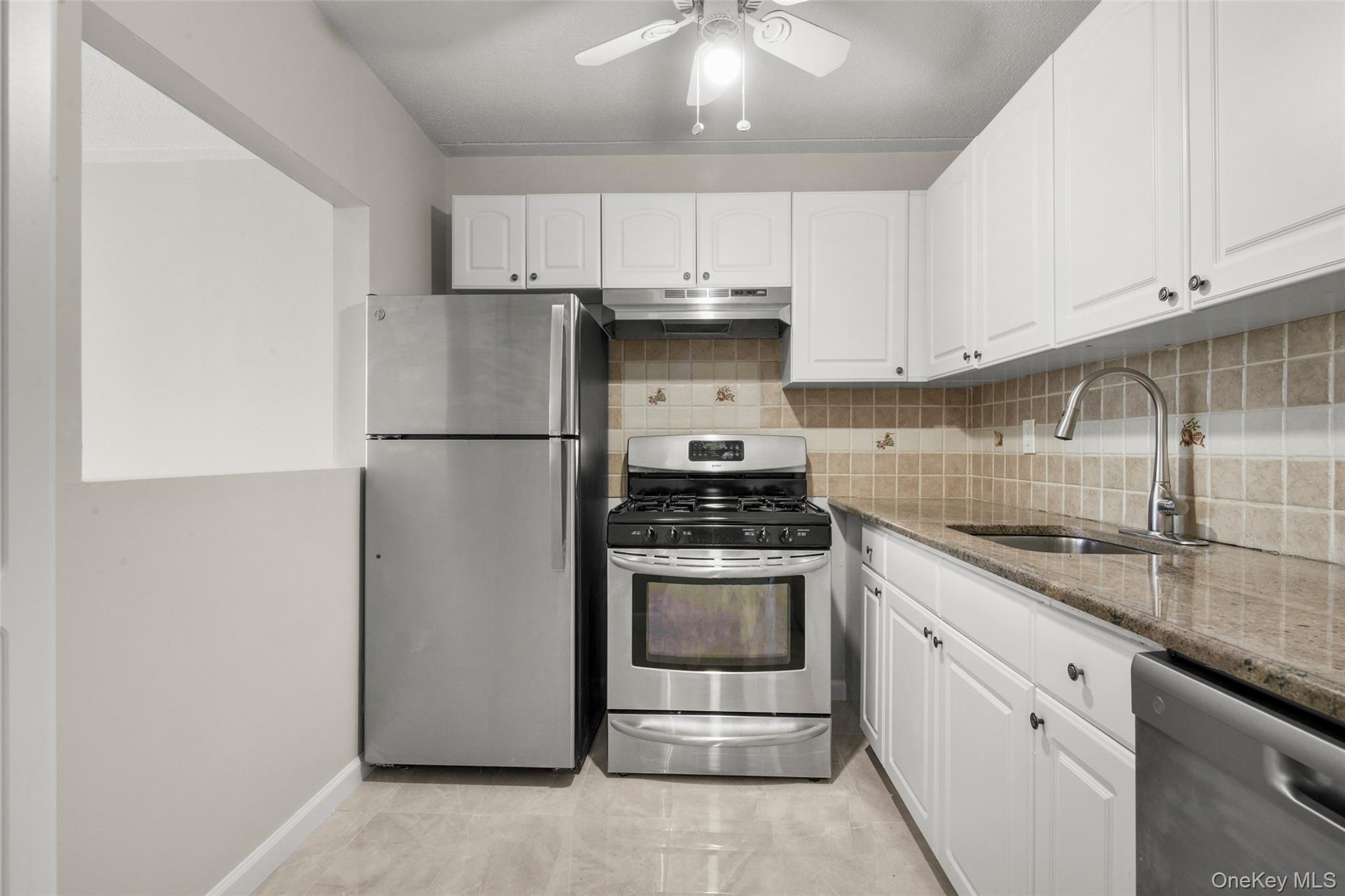 1 Consulate Drive, Unit 3-F photo 8