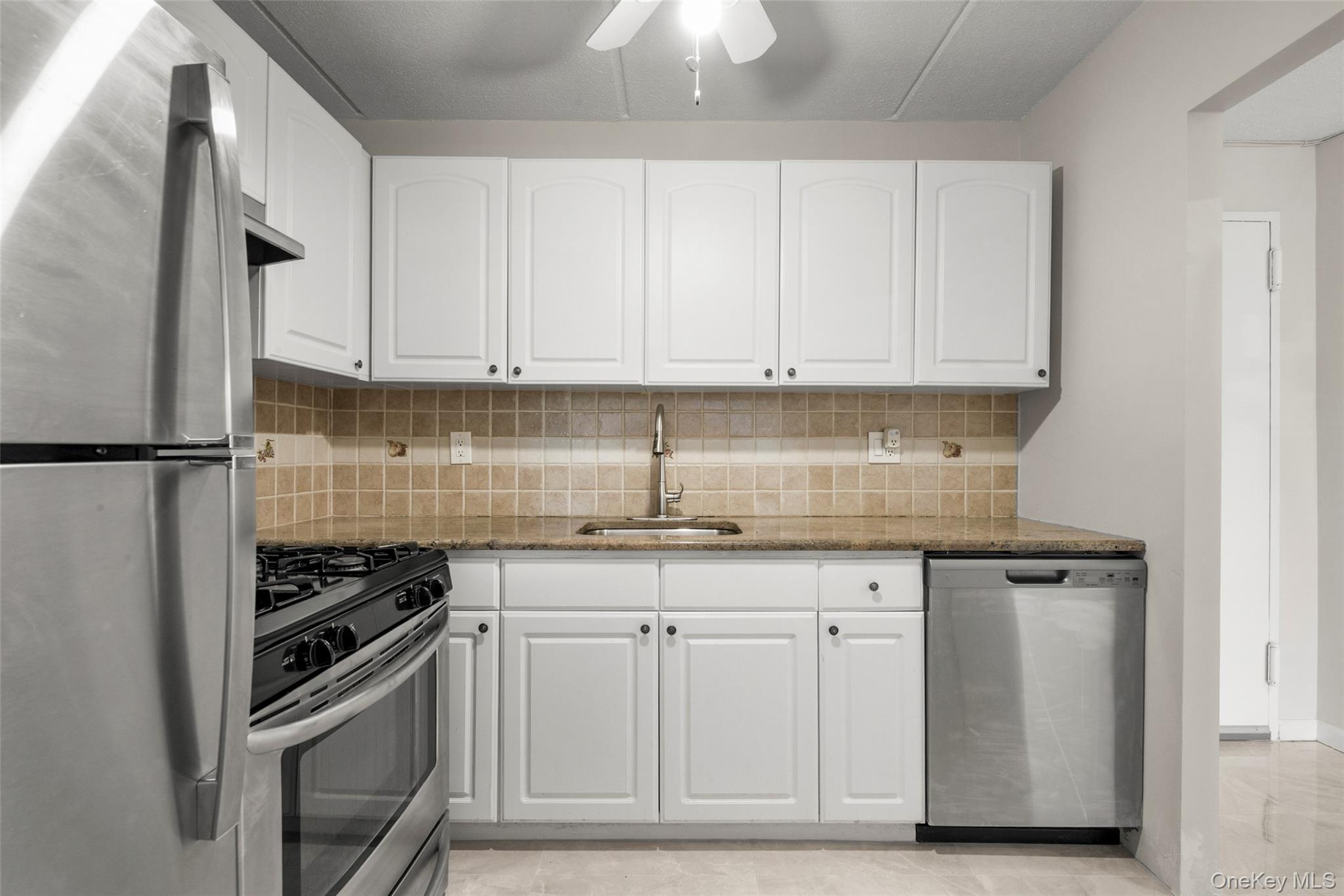 1 Consulate Drive, Unit 3-F photo 9