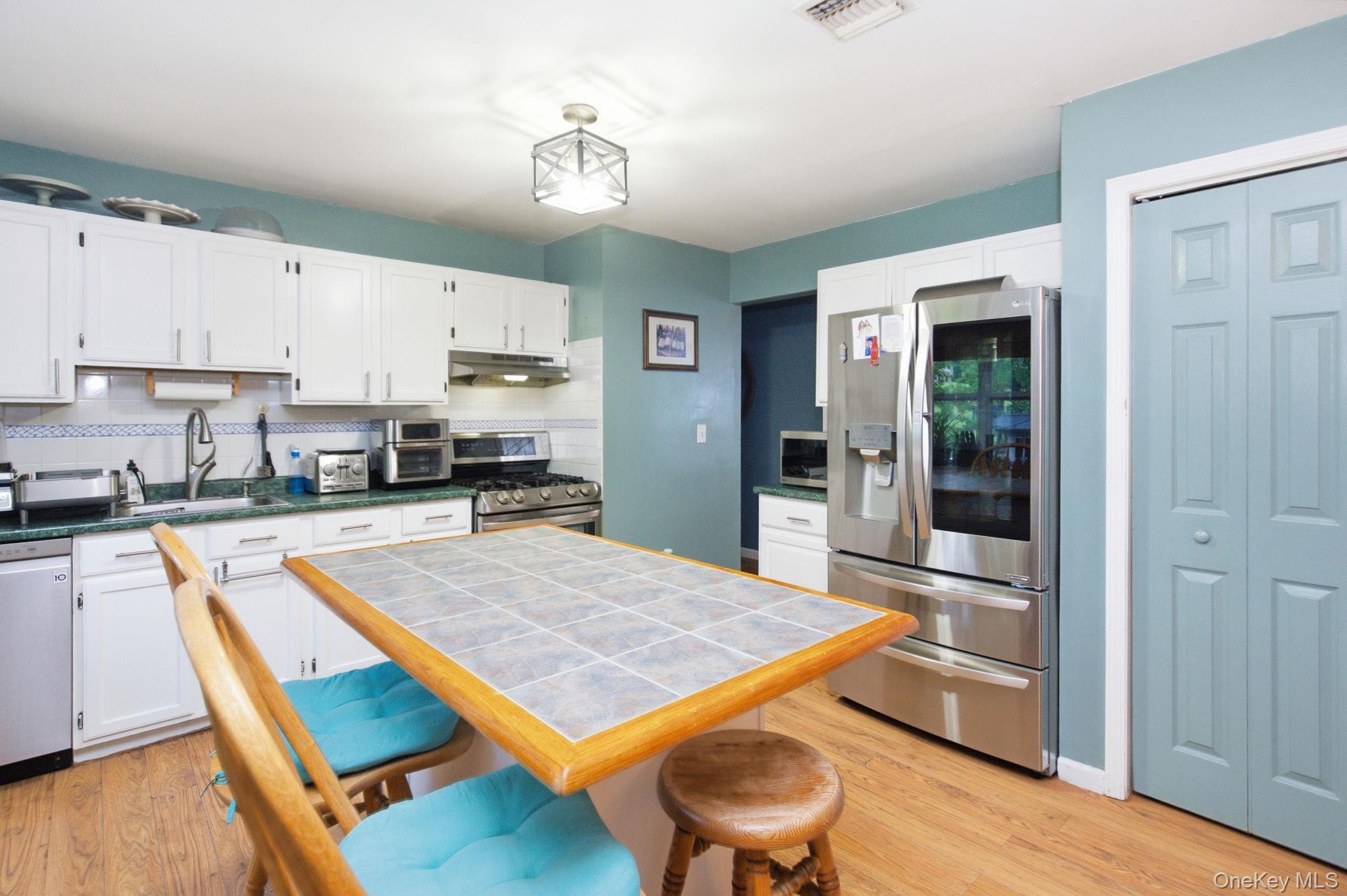 17 Old Hemlock Drive – For Sale photo 10