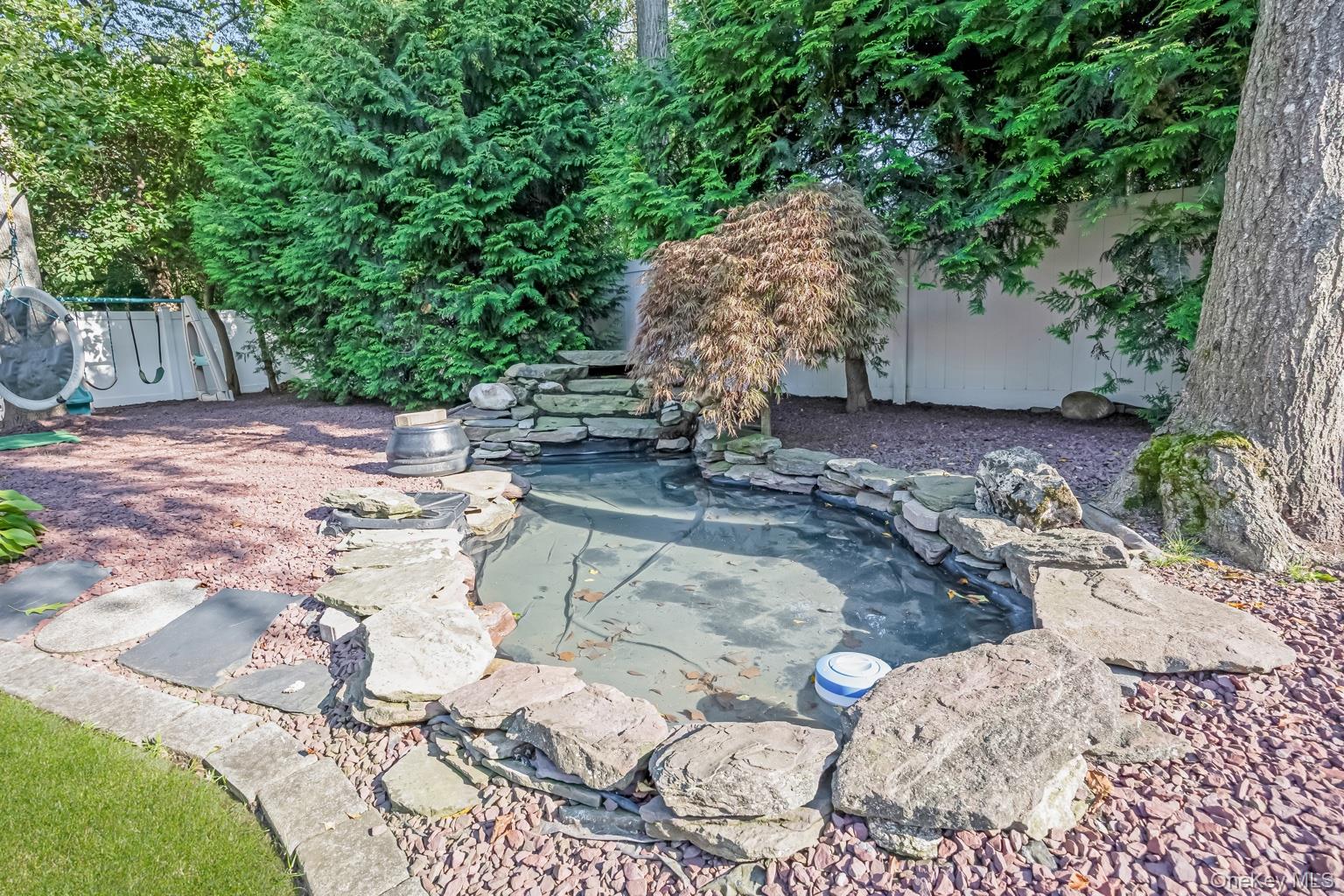 4 Vera Court – For Sale photo 35