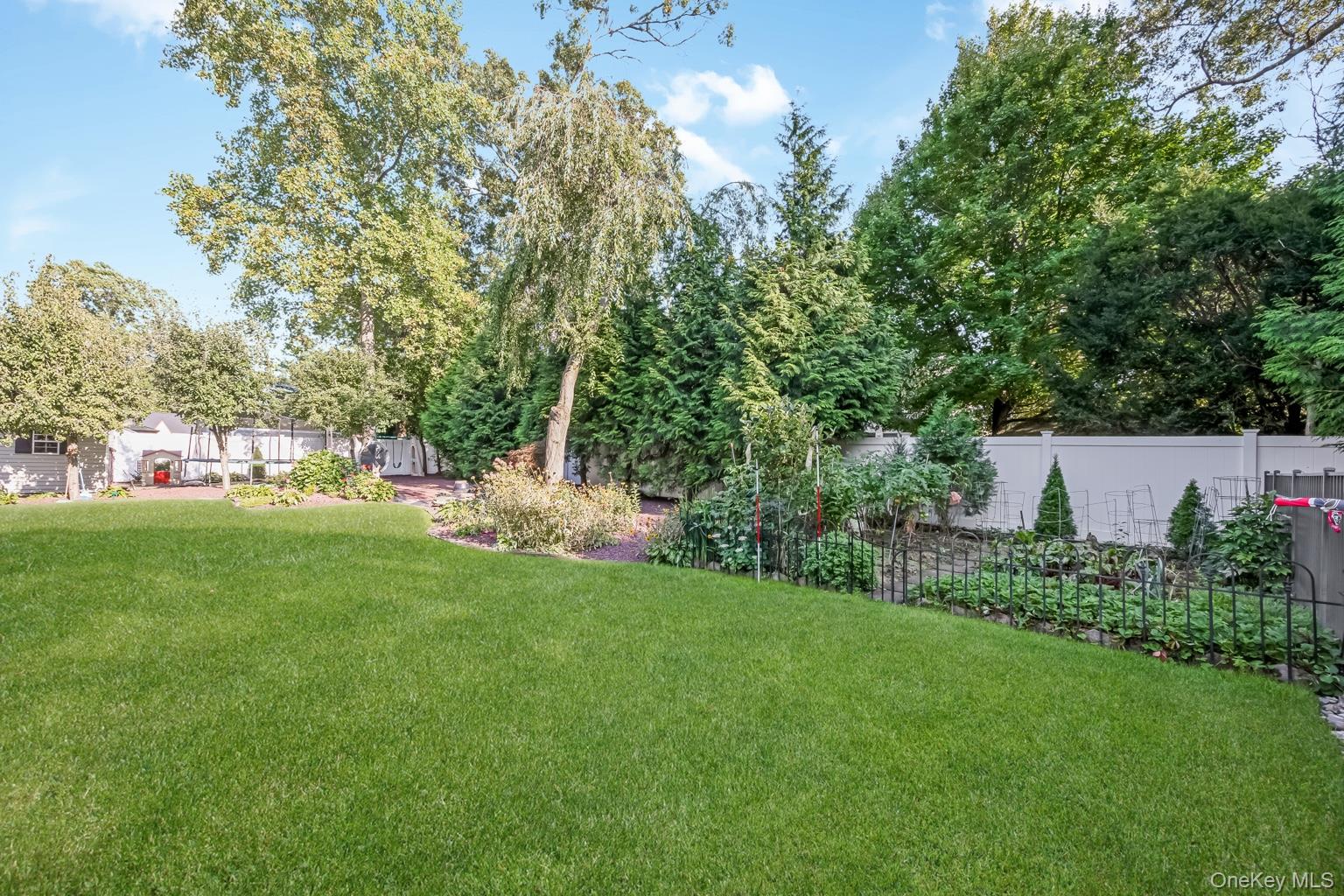4 Vera Court – For Sale photo 33