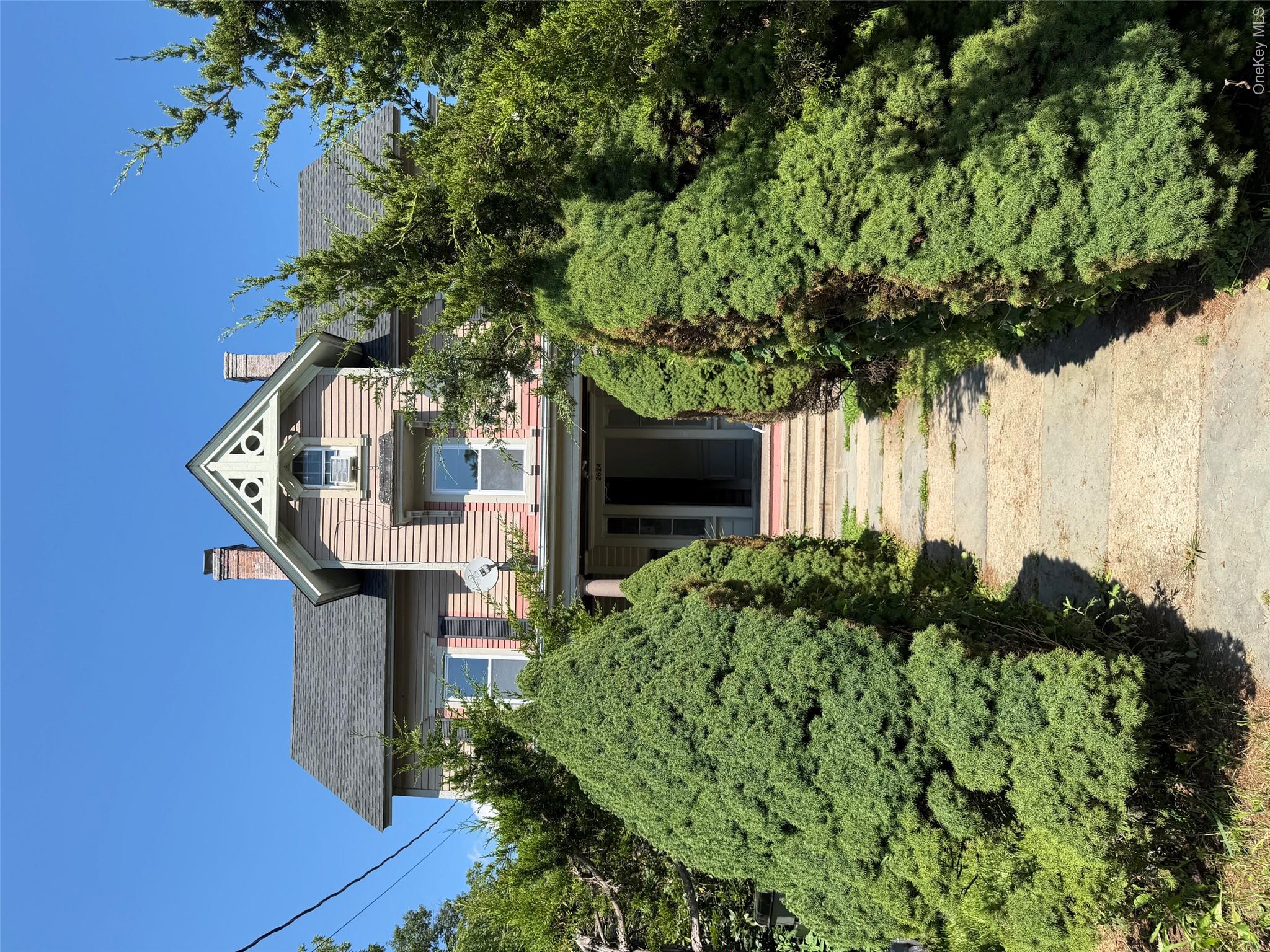 2624 Carmel Avenue – For Rent