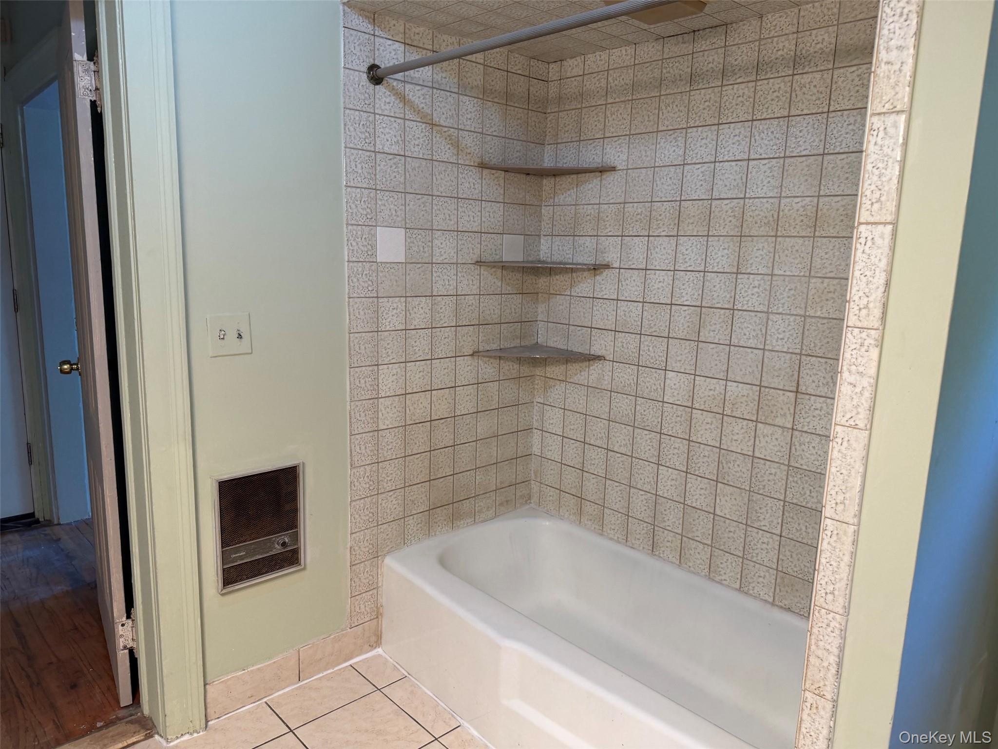 2624 Carmel Avenue – For Rent photo 11