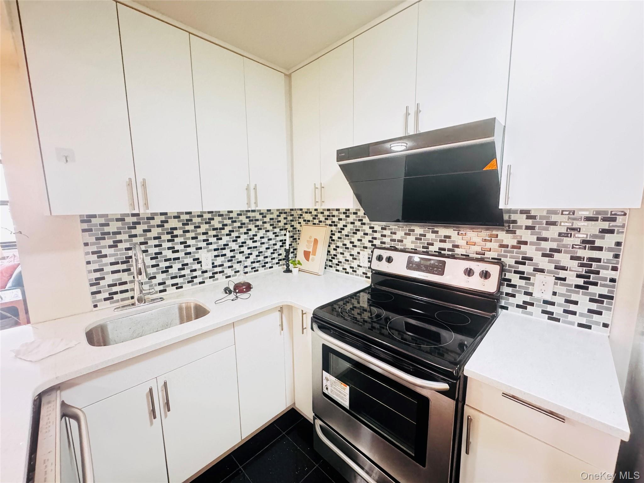218-04 85th Avenue – For Sale photo 36