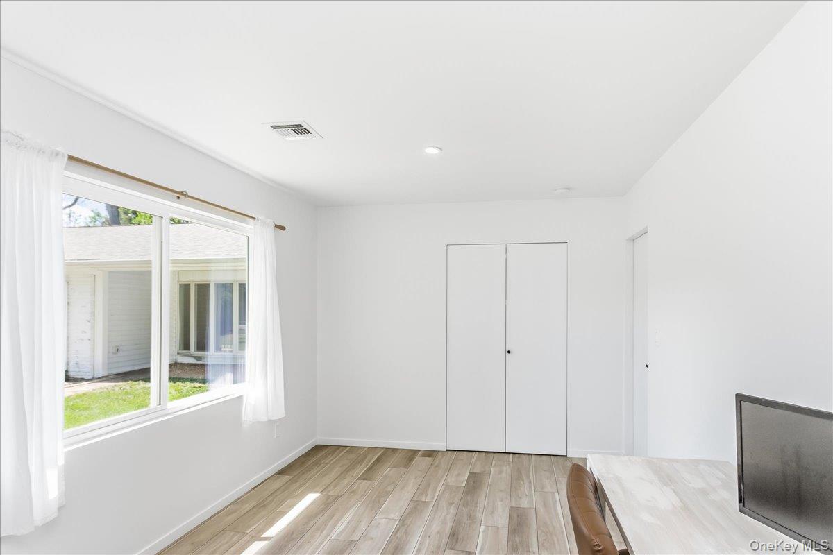 9 Empire Court – For Sale photo 33
