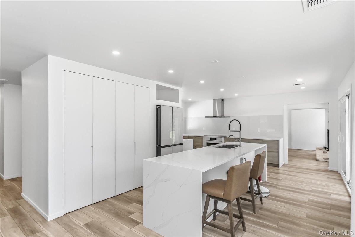 9 Empire Court – For Sale photo 10