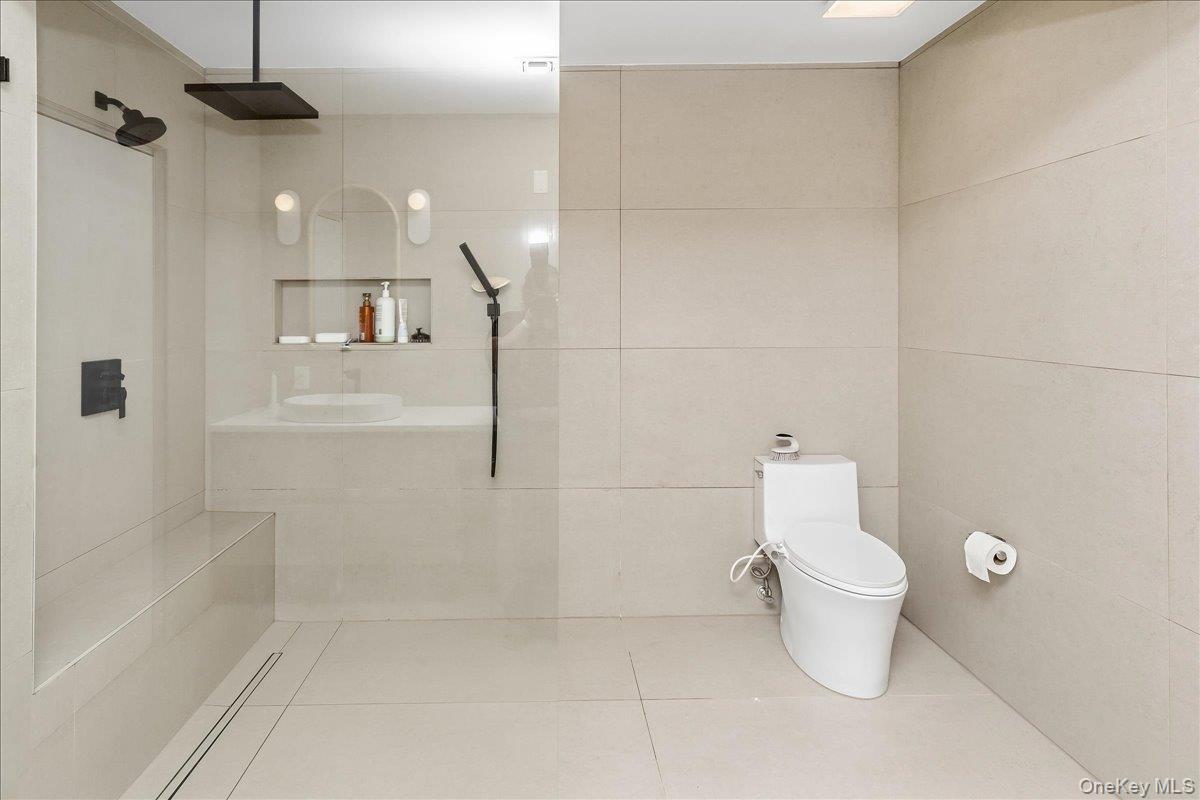 9 Empire Court – For Sale photo 30