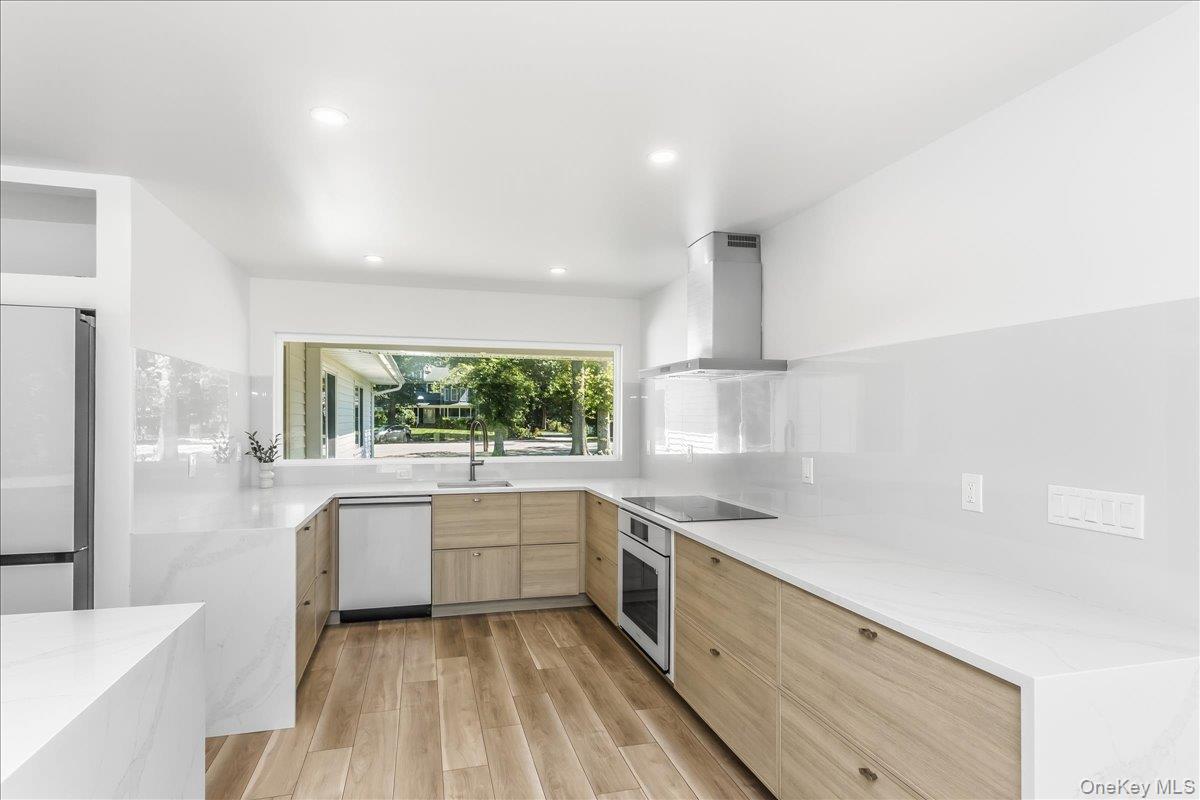 9 Empire Court – For Sale photo 14