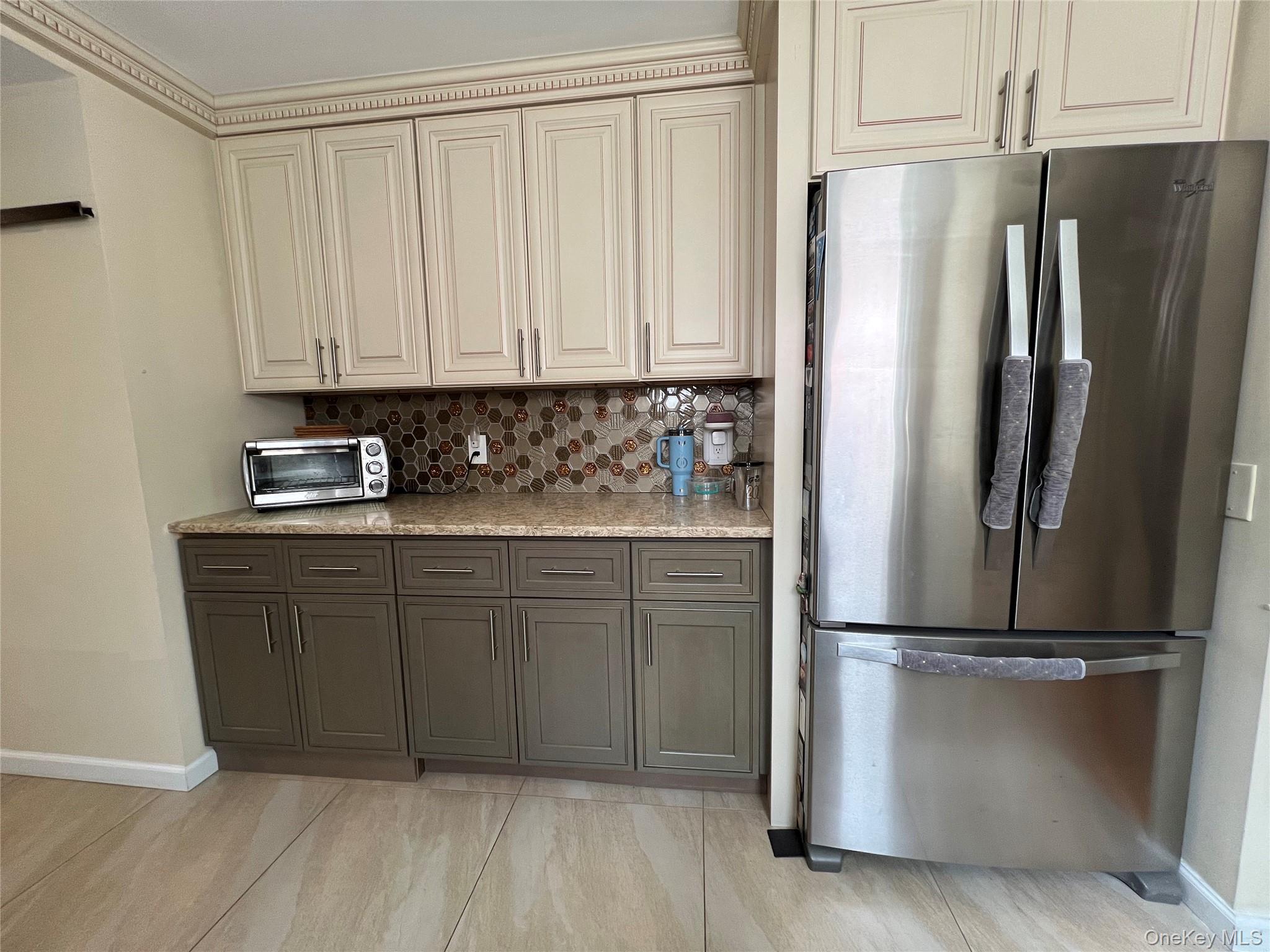 320 Maplegrove Avenue – For Sale photo 4