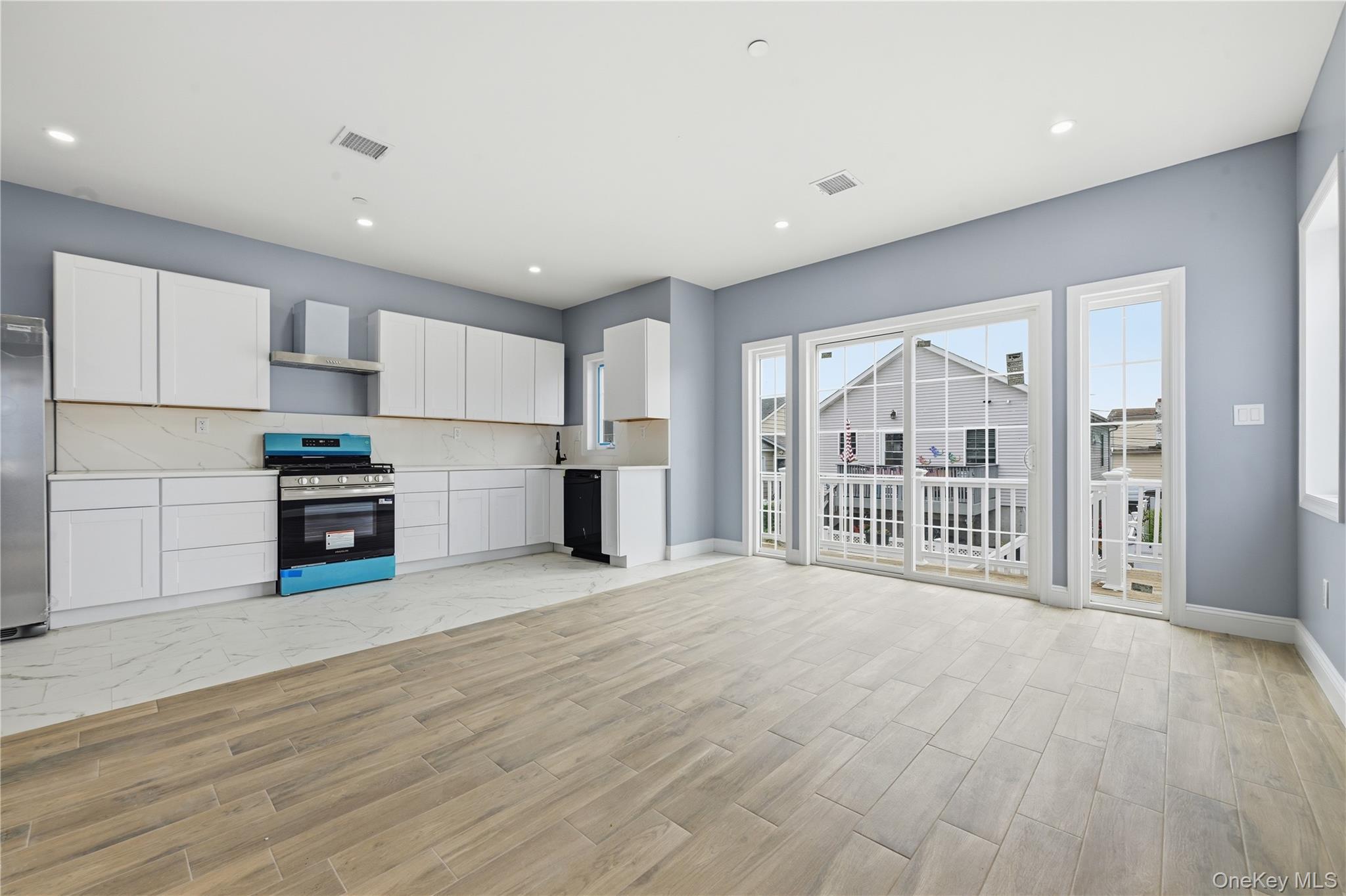 9 James Street S – For Sale photo 4
