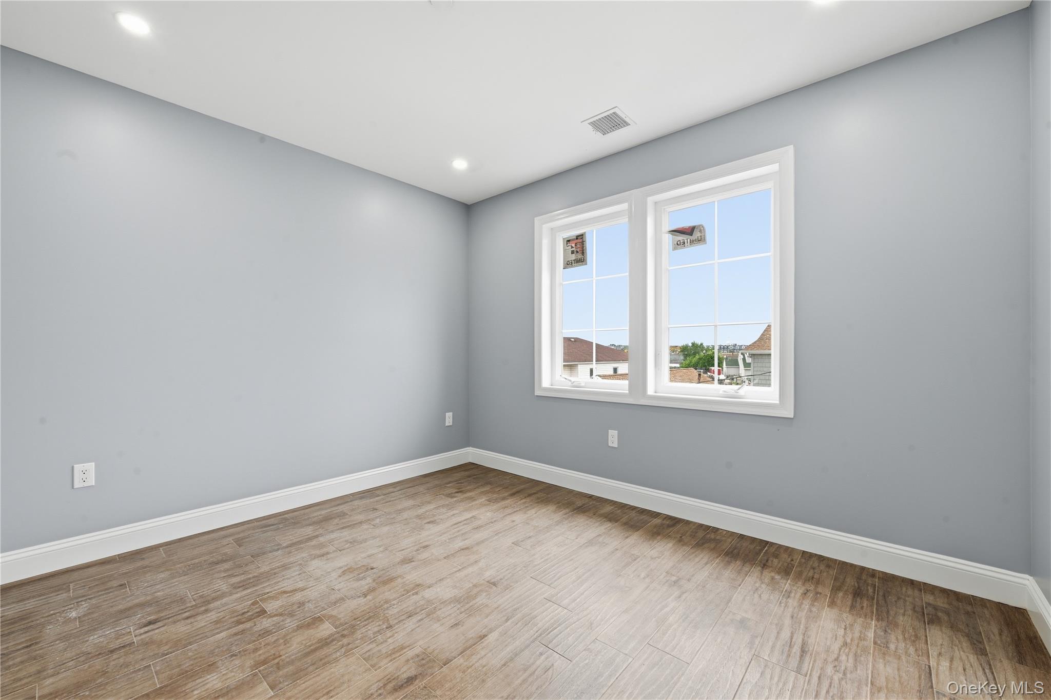 9 James Street S – For Sale photo 13