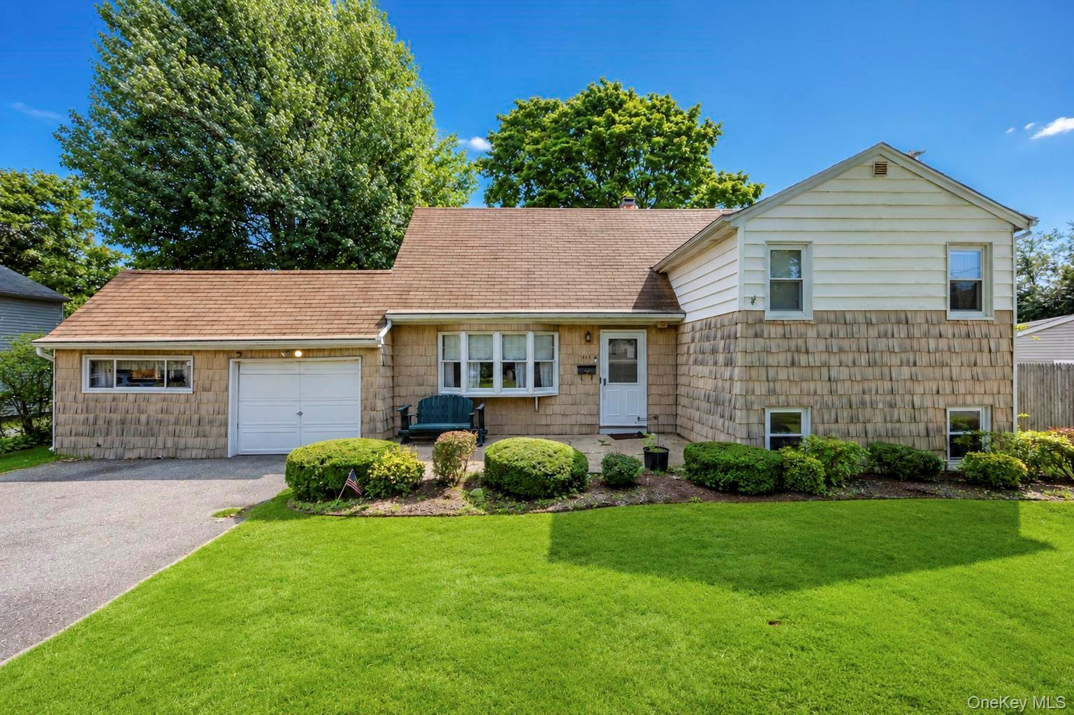 1425 Pine Drive – For Sale