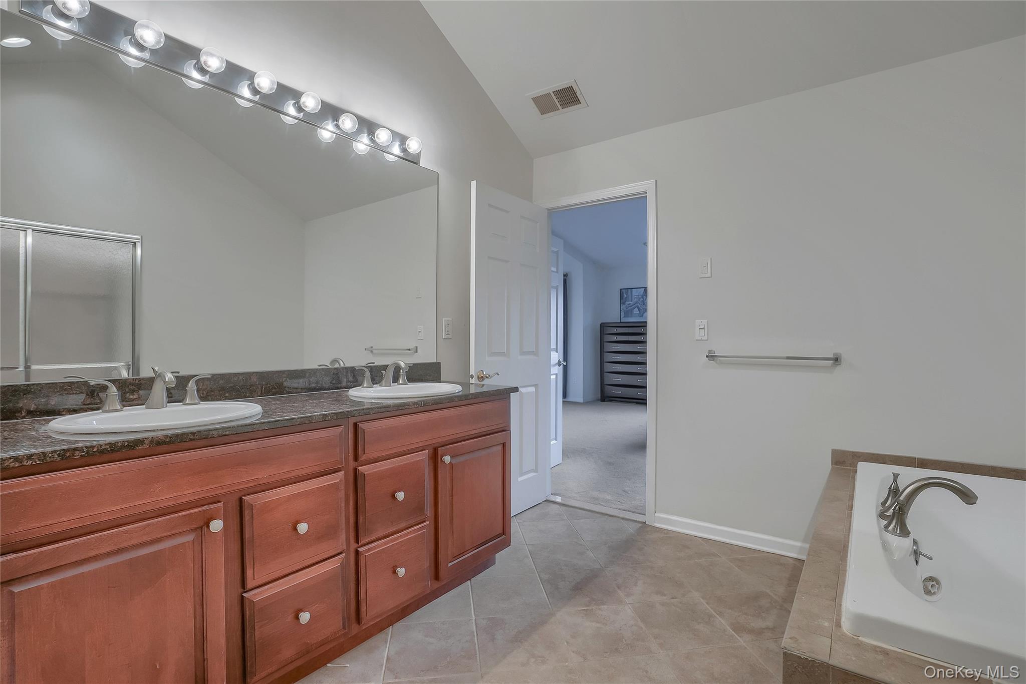 834 Huntington Drive – For Sale photo 22