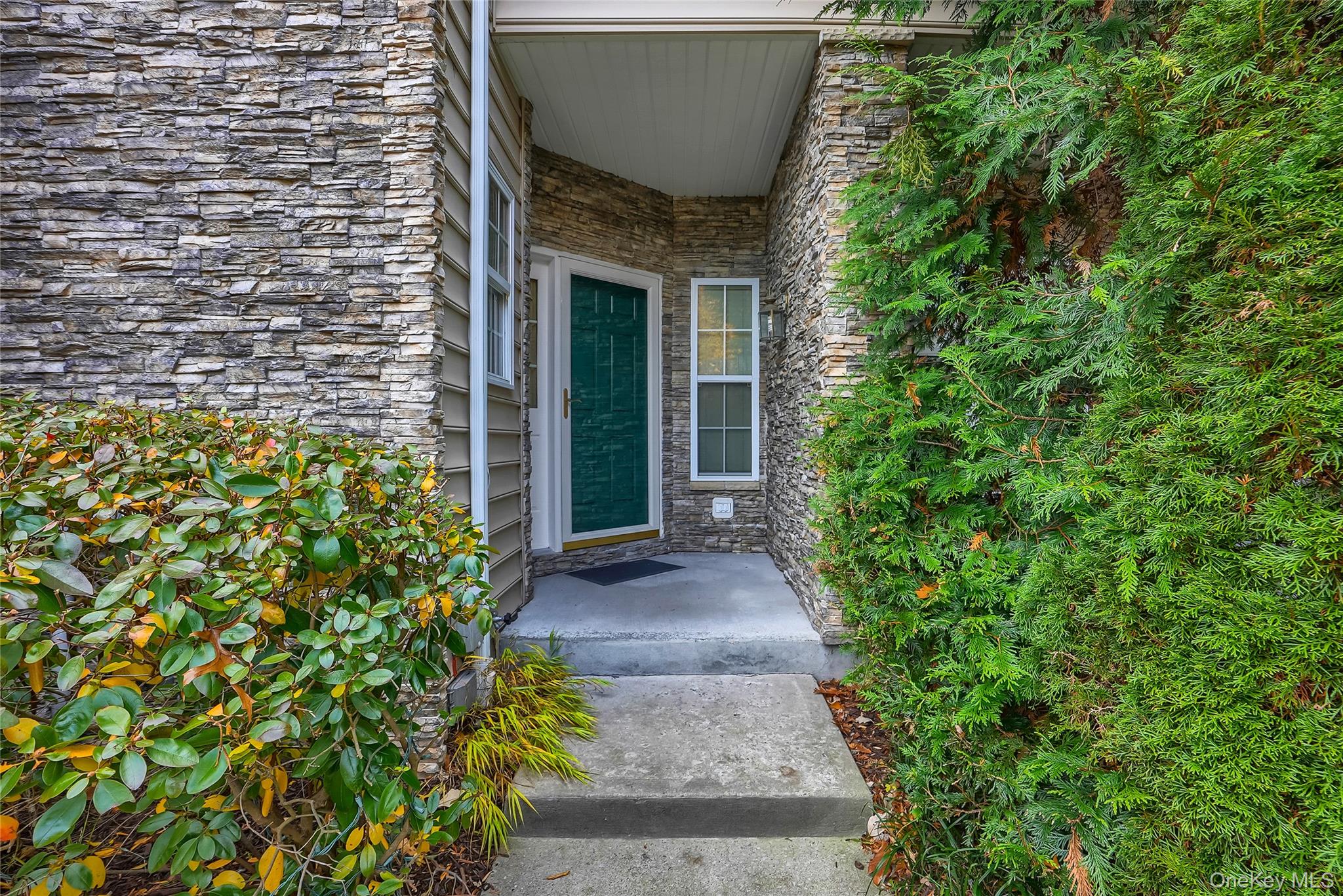 834 Huntington Drive – For Sale photo 4