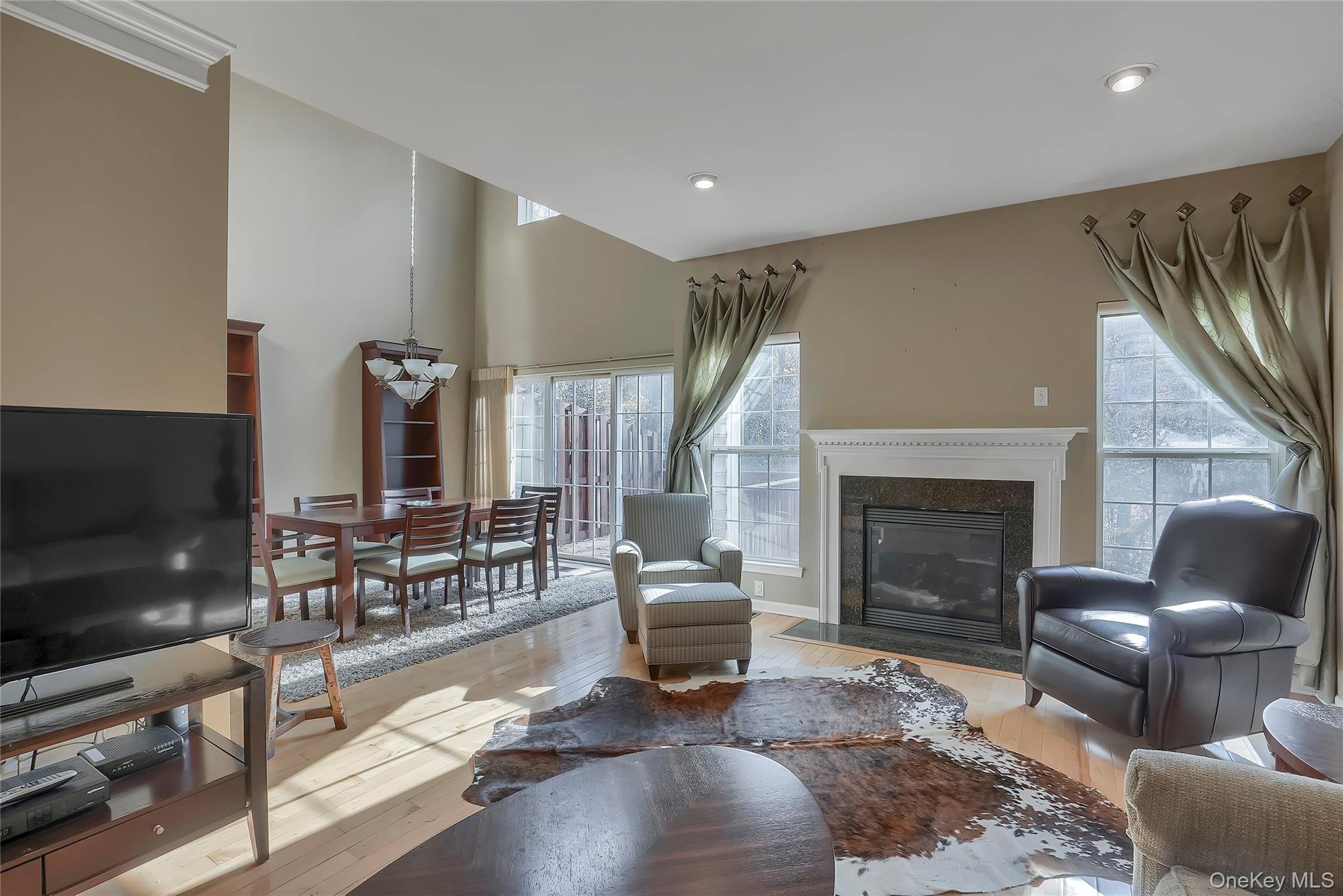834 Huntington Drive – For Sale photo 9