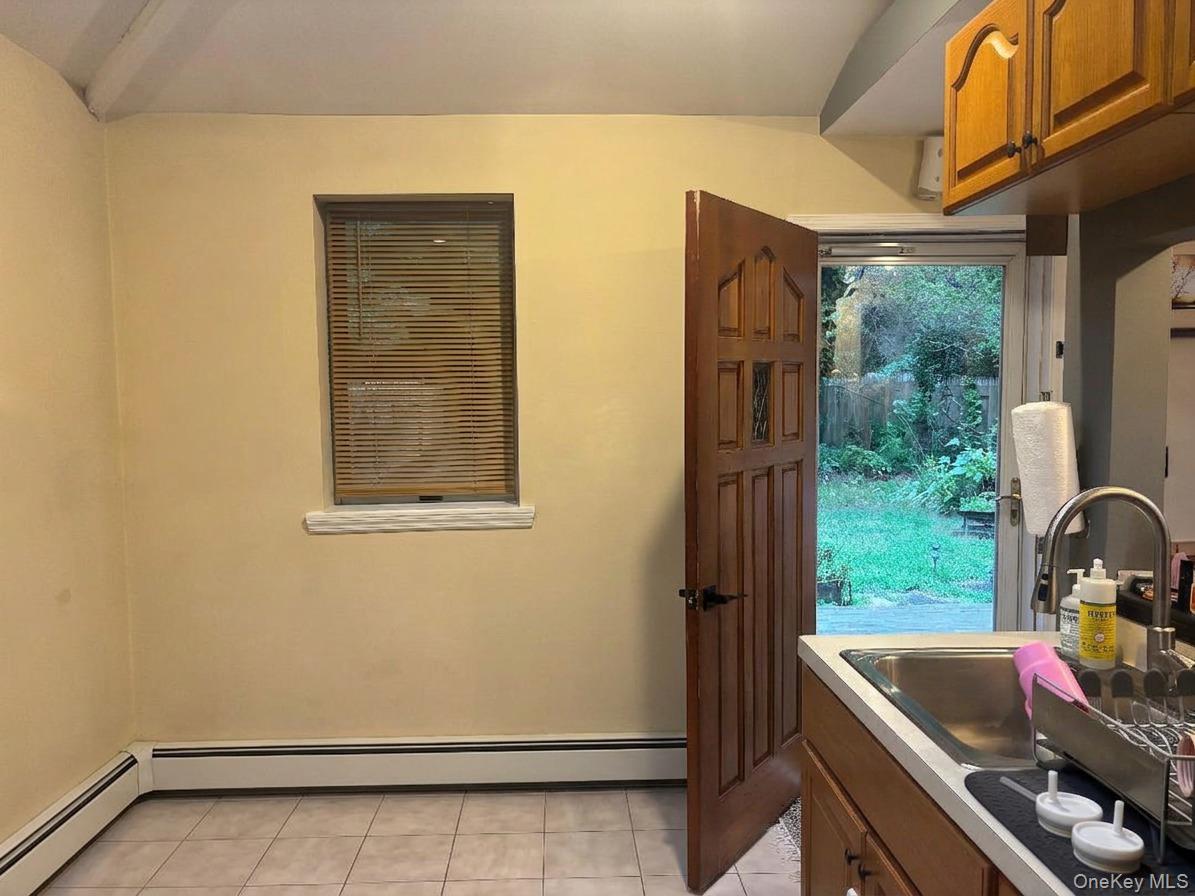 27 Otsego Avenue – For Rent photo 3