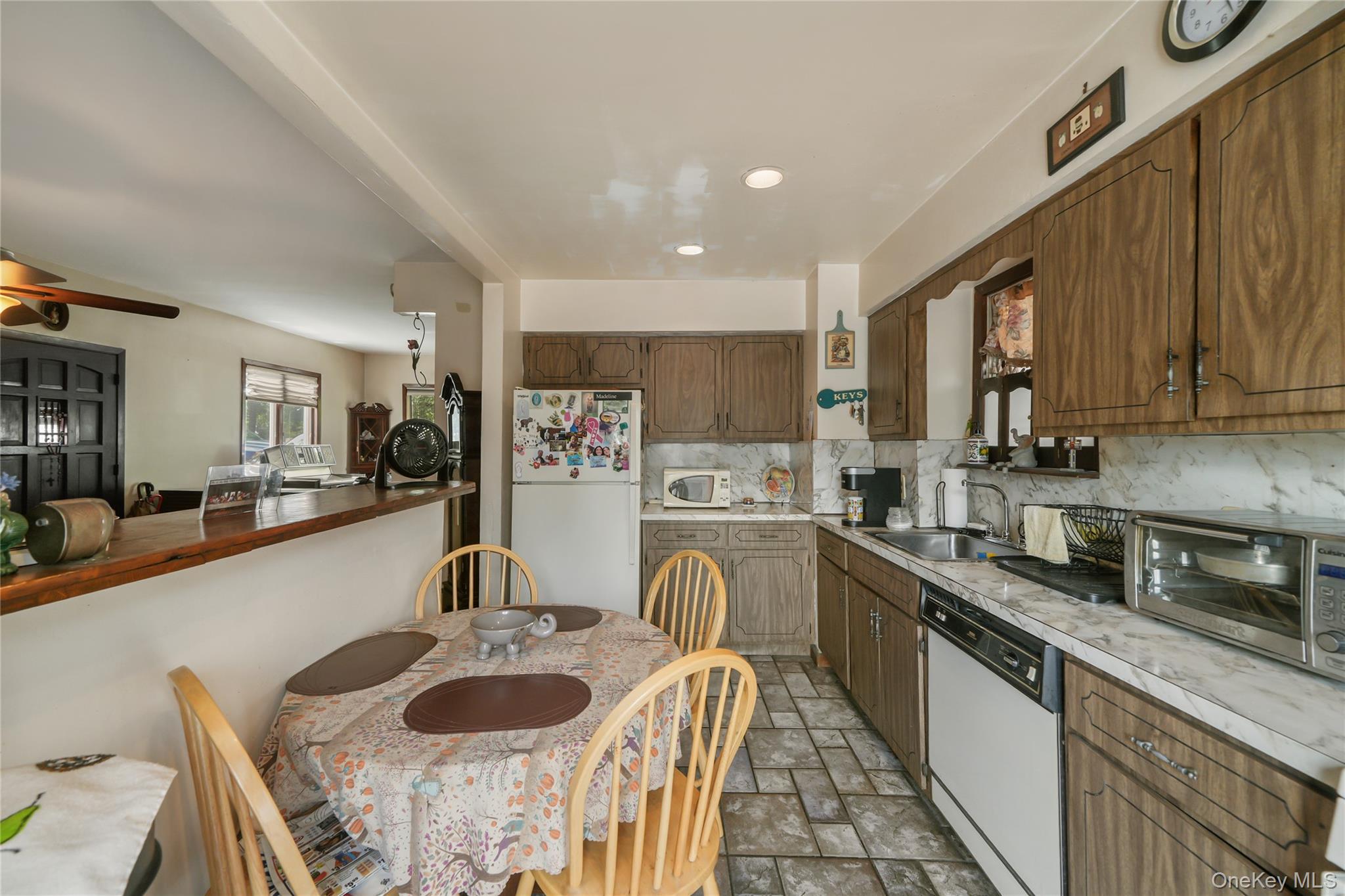 816 Throggs Neck Expressway – For Sale photo 8