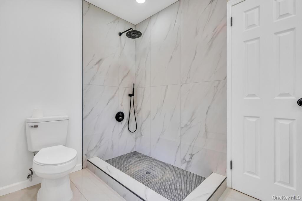 8 Cynthia Lane – For Sale photo 16