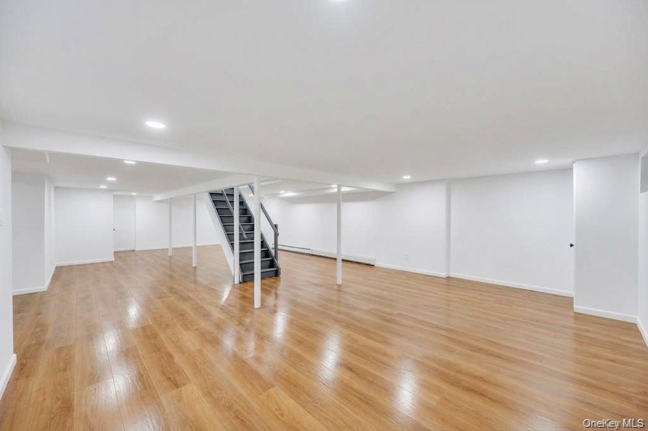 8 Cynthia Lane – For Sale
