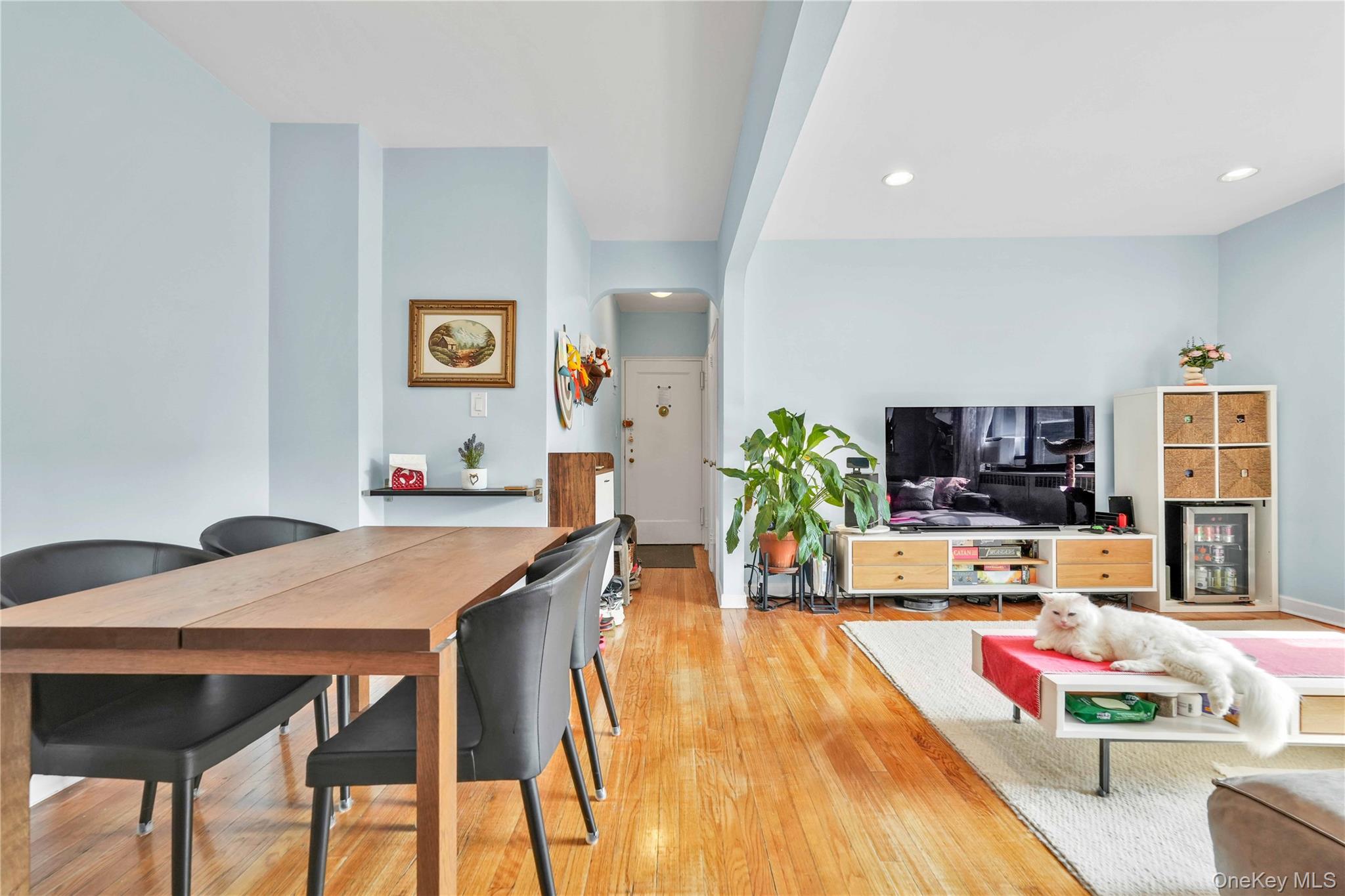 67-35 Yellowstone Boulevard, Unit 4P photo 6