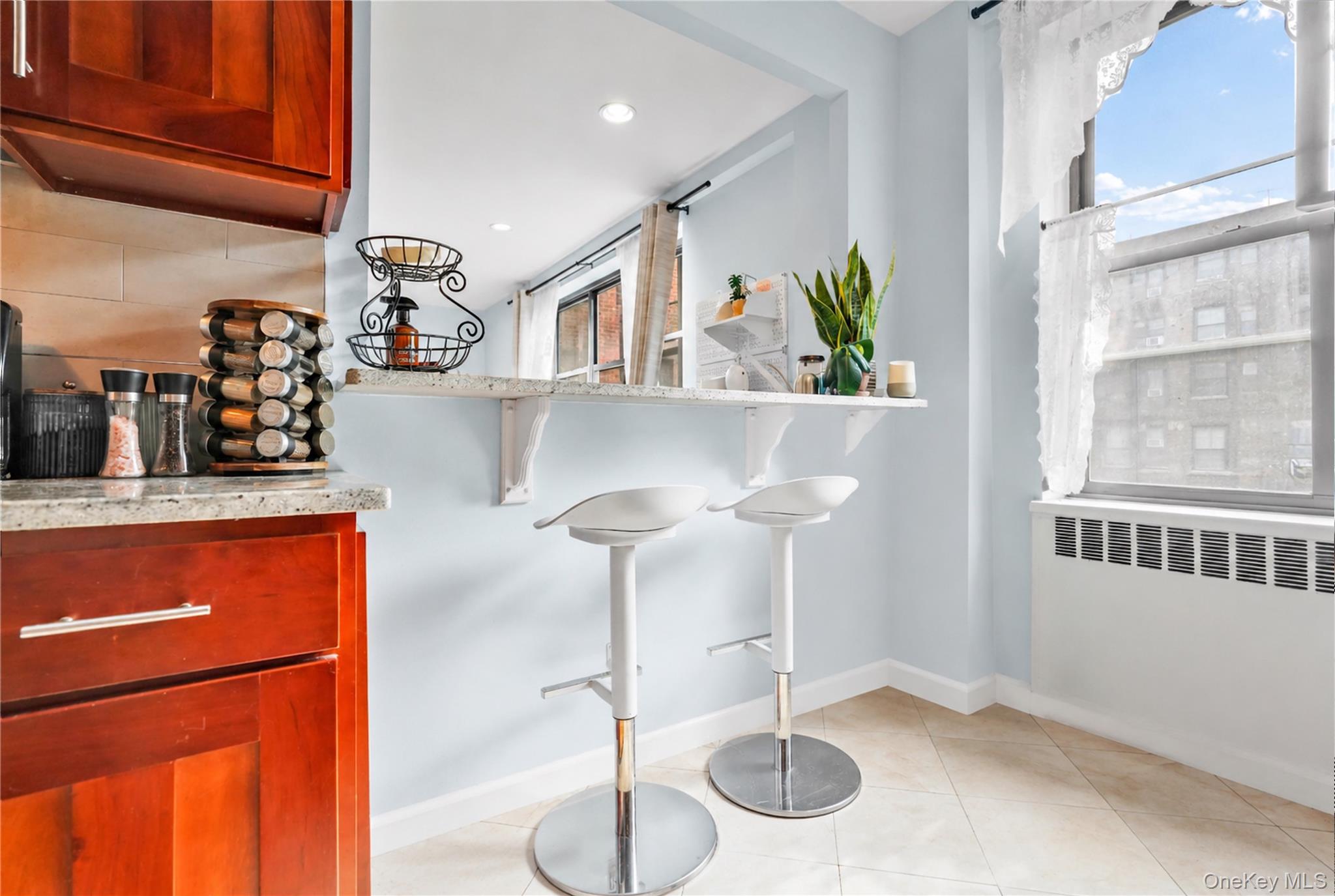 67-35 Yellowstone Boulevard, Unit 4P photo 4