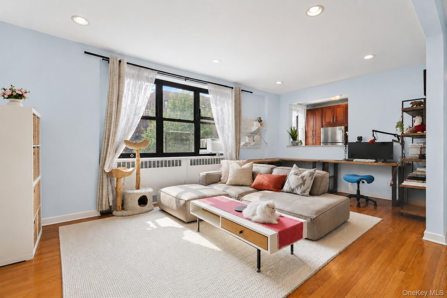 67-35 Yellowstone Boulevard, Unit 4P photo 8