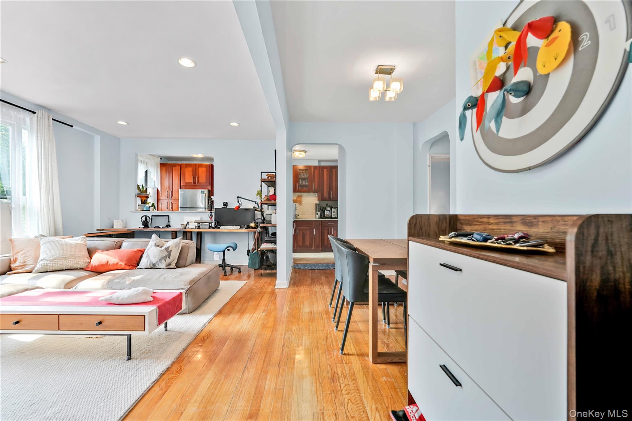 67-35 Yellowstone Boulevard, Unit 4P photo 5