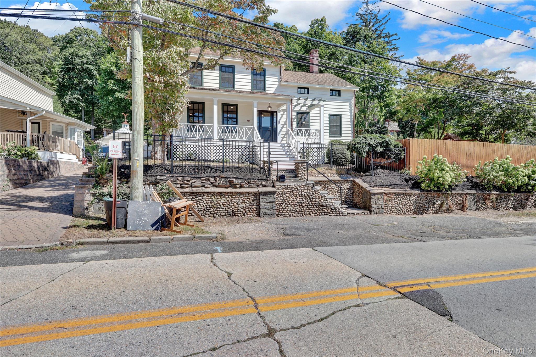 324 Woodbine Avenue – For Rent photo 2