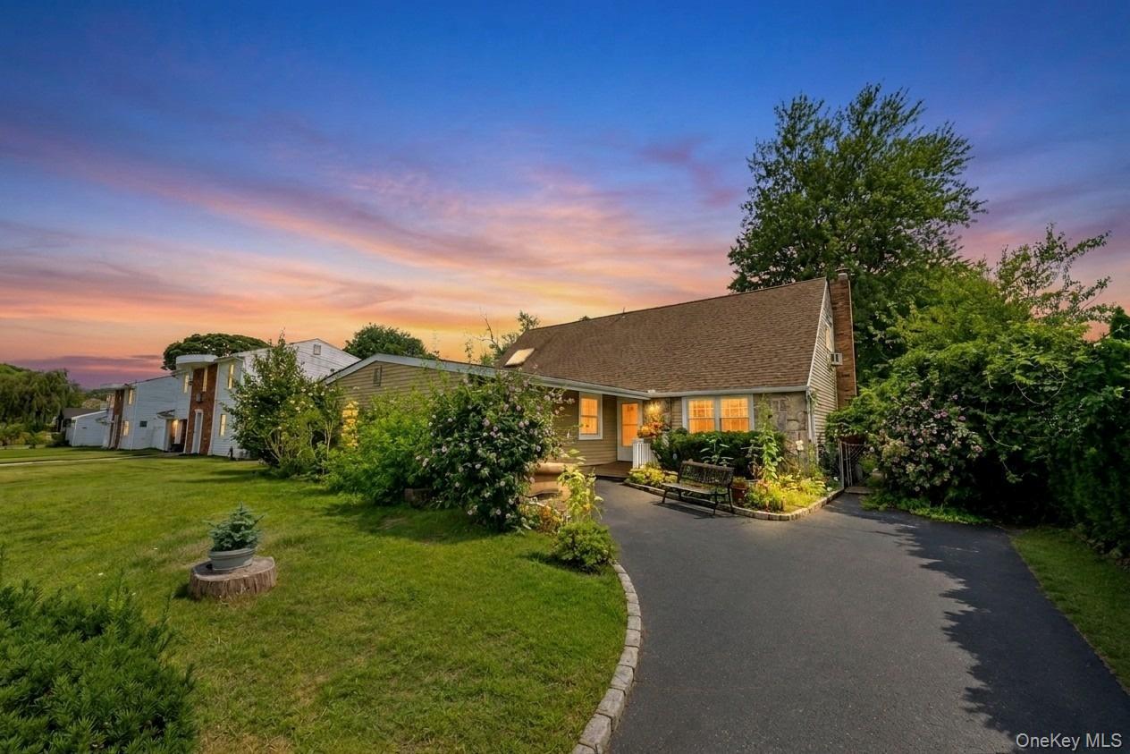 38 Imperial Drive – For Sale
