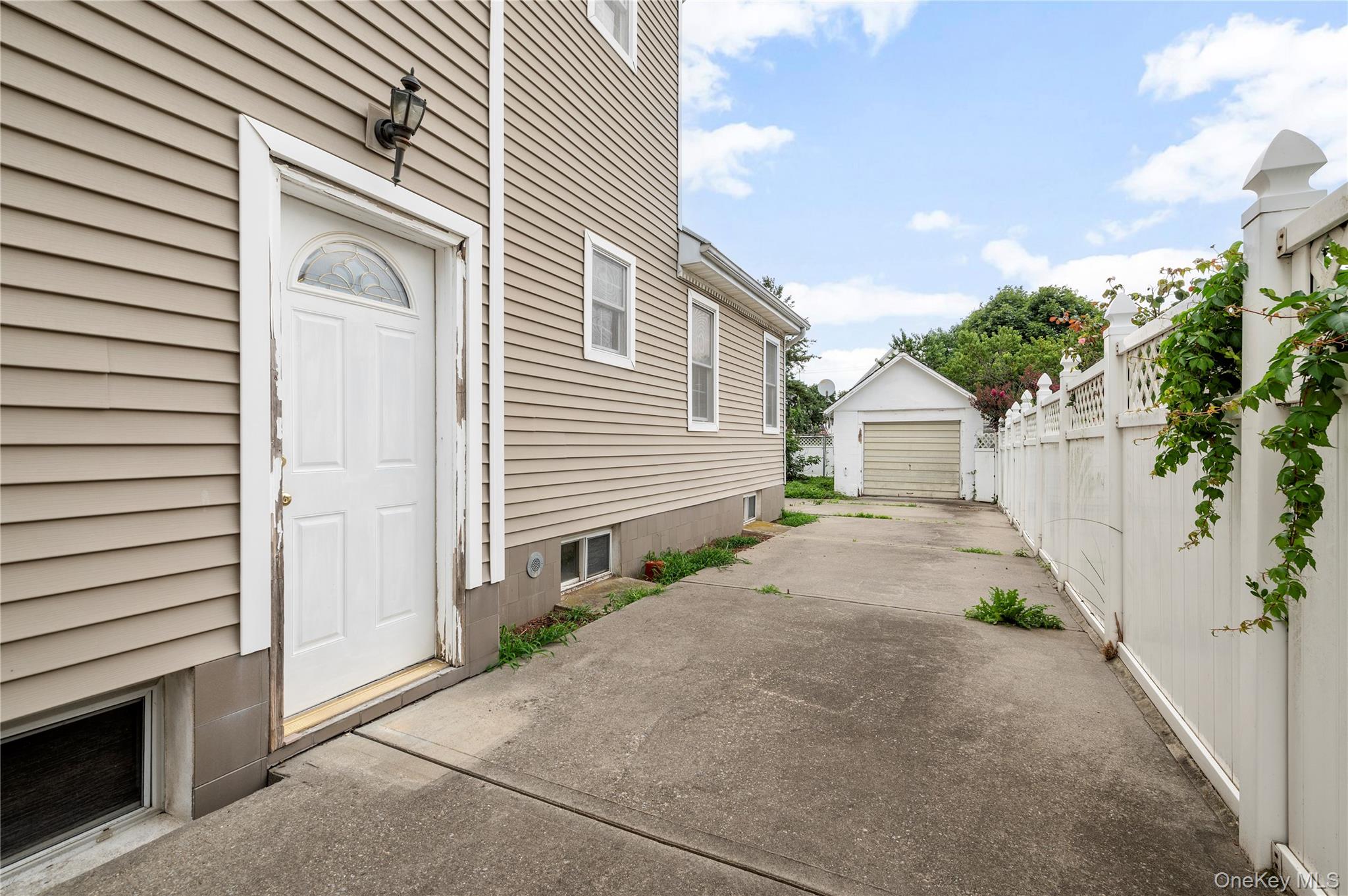 214 Avery Place – For Sale photo 31