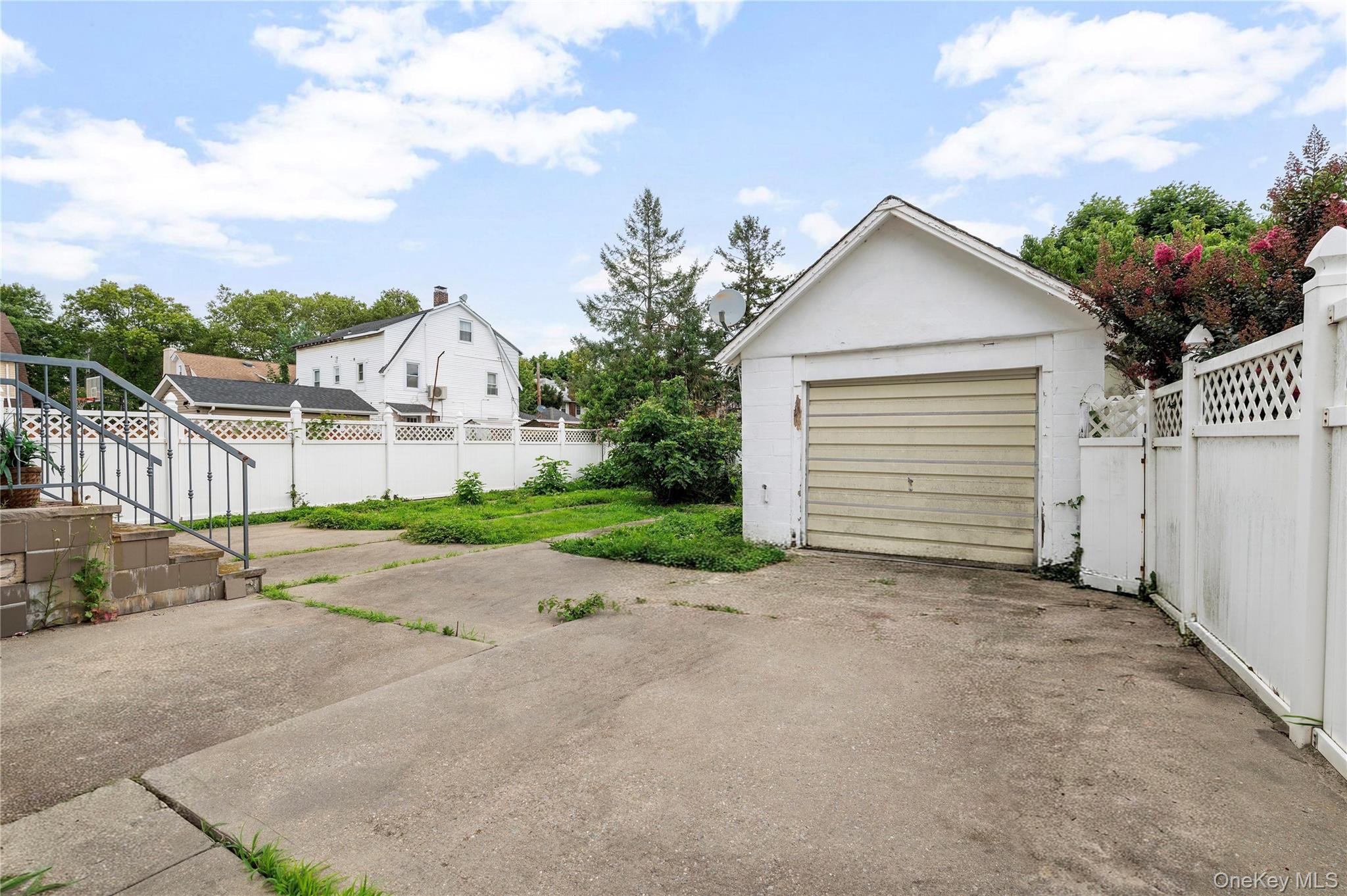 214 Avery Place – For Sale photo 32