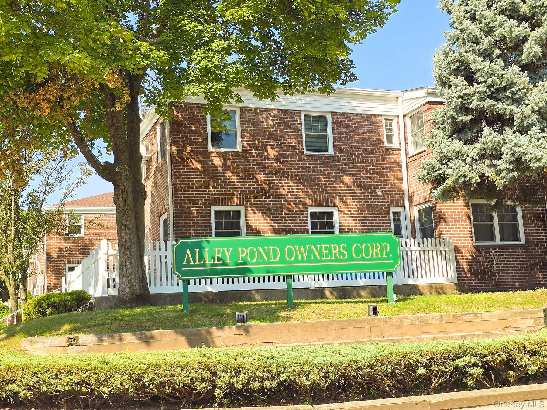 229-28 Kingsbury Avenue, Unit B