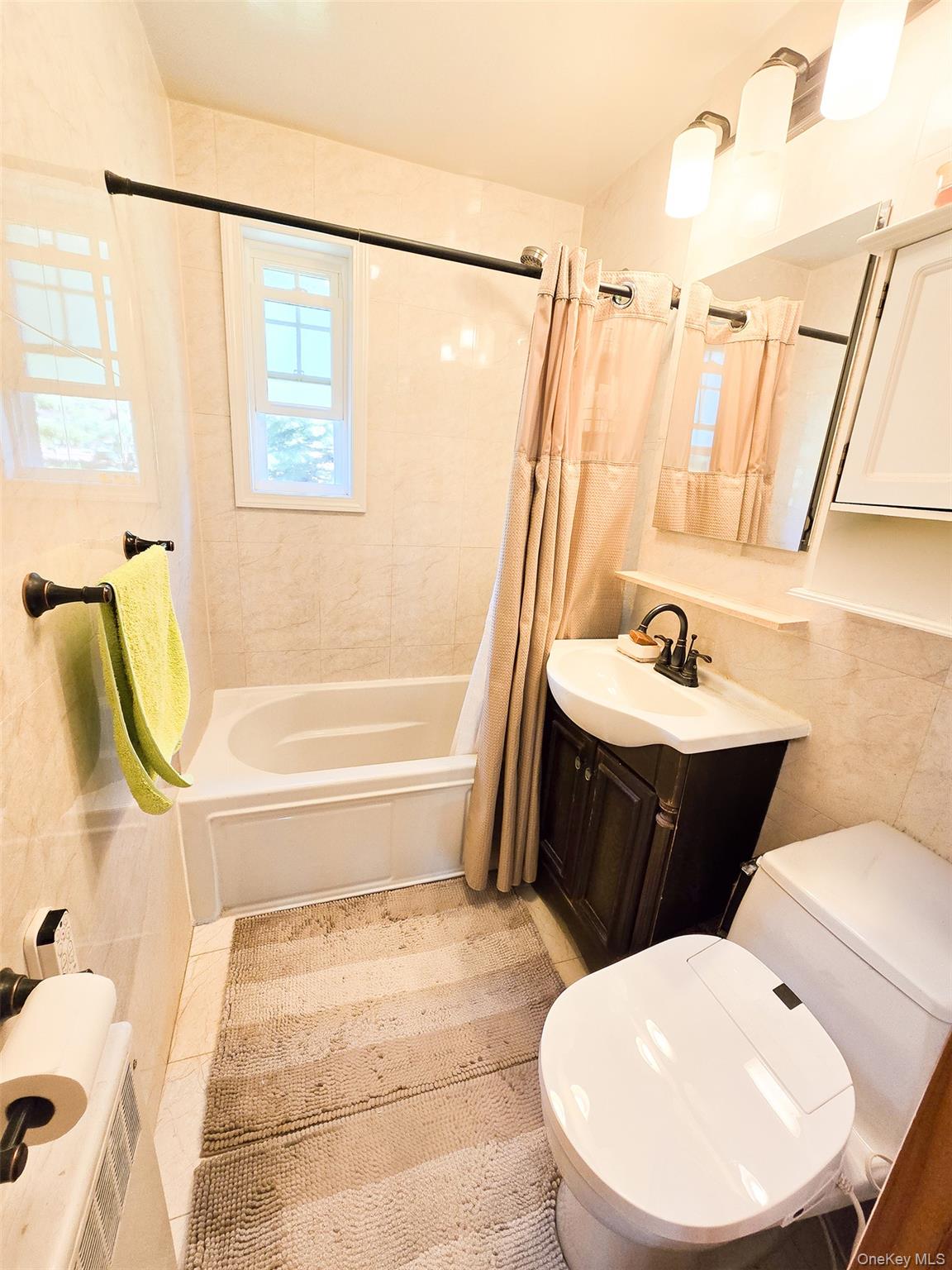 229-28 Kingsbury Avenue, Unit B photo 10