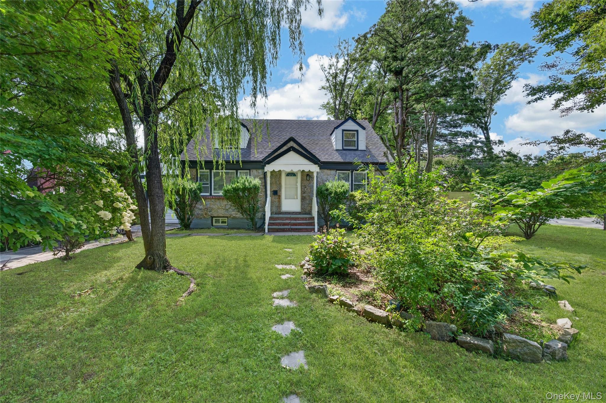 343 Sylvan Lane – For Sale photo 2
