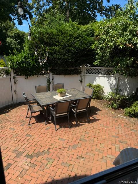 11 Chestnut Street – For Rent photo 4