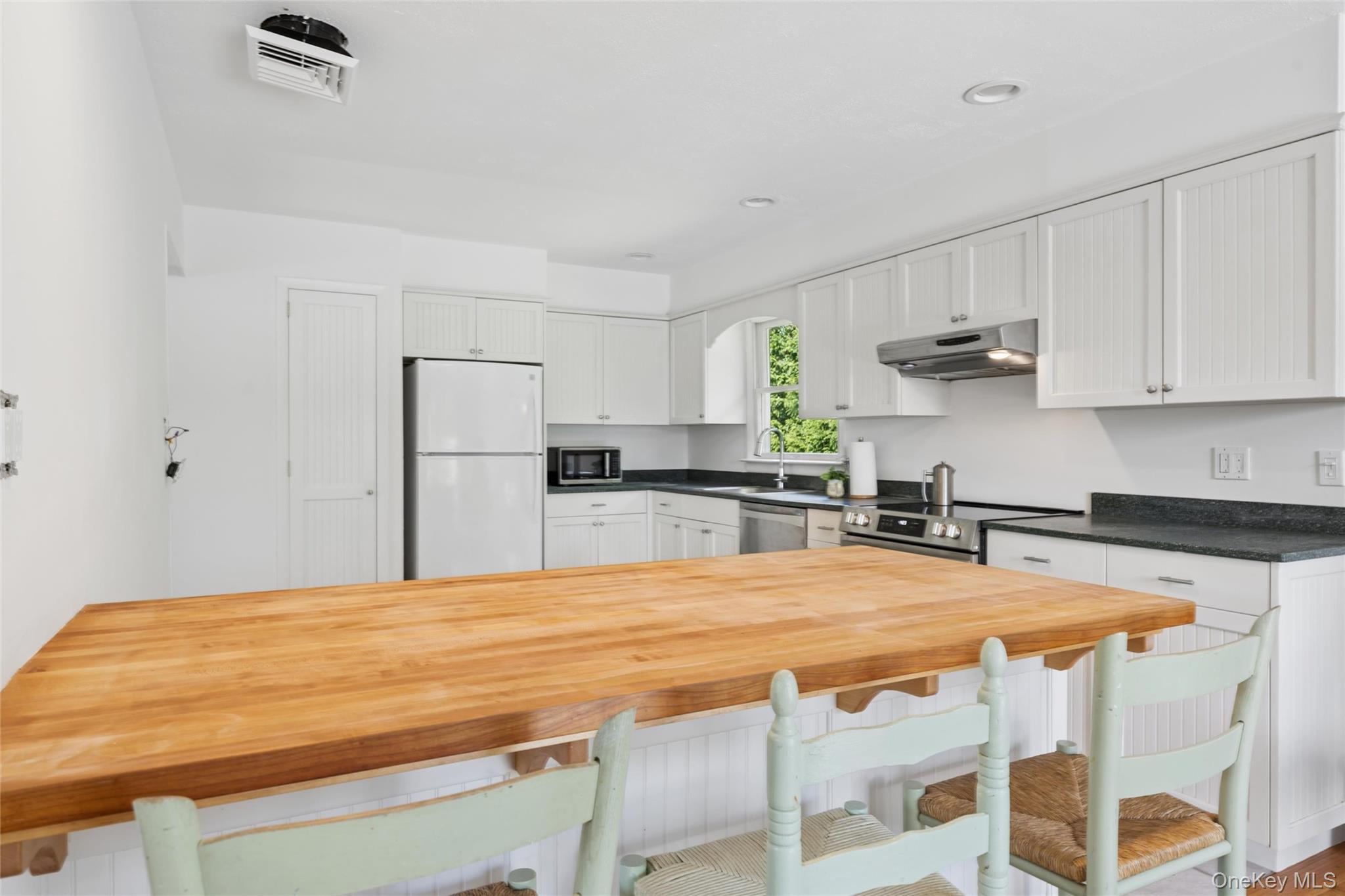 84 N Surfside Avenue – For Sale photo 4
