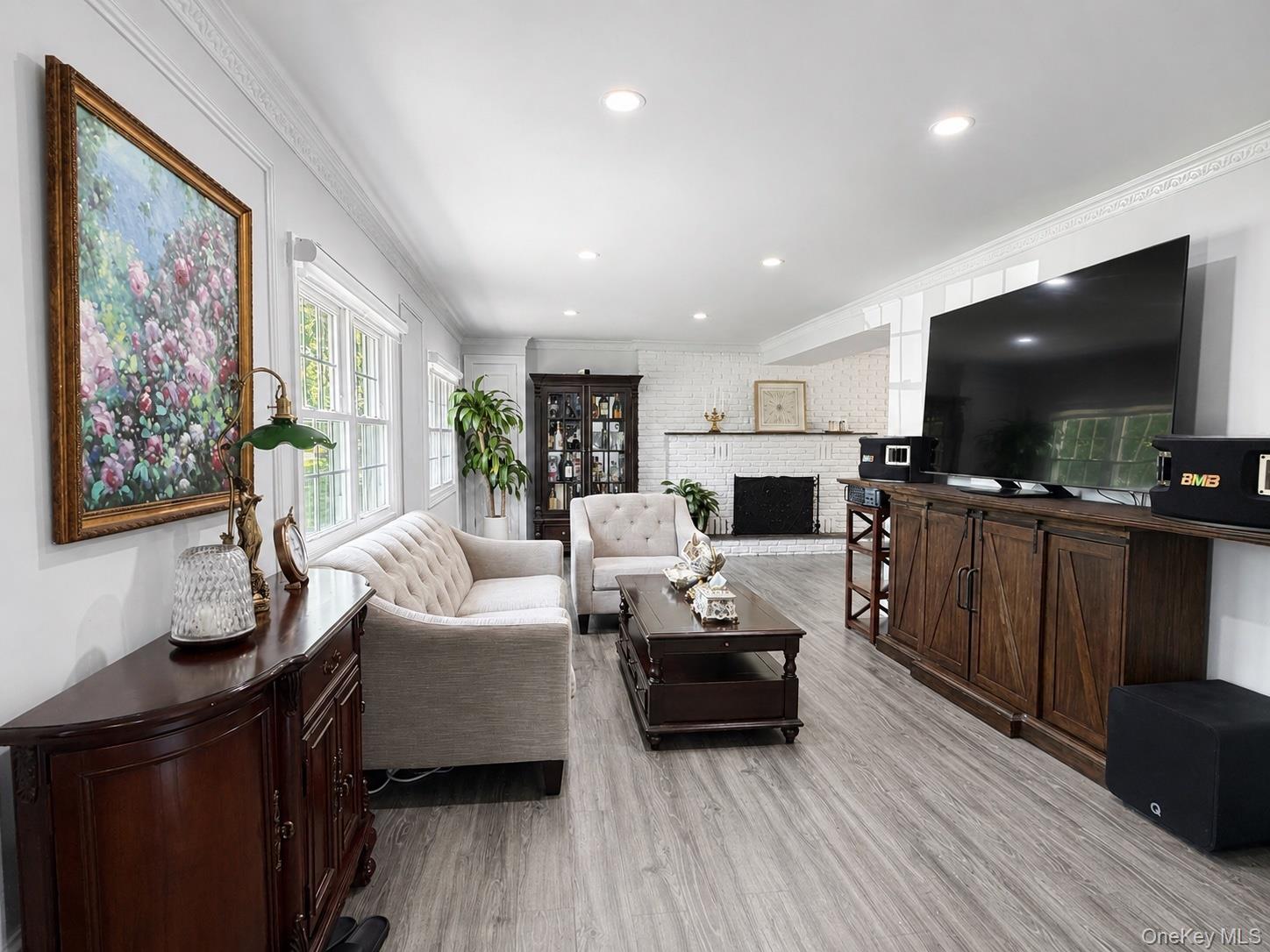 25 Charter Avenue – For Sale photo 19