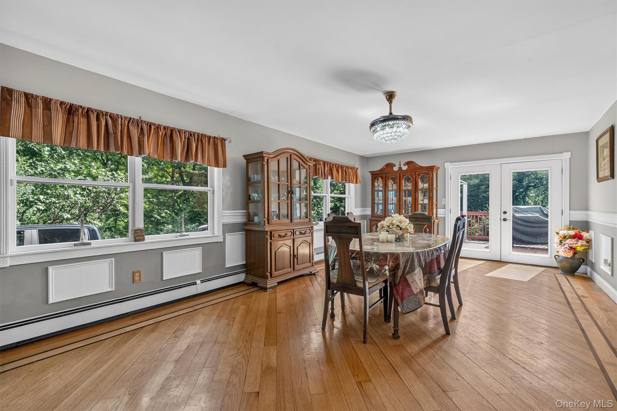 65 Oxford Springs Road – For Sale photo 6