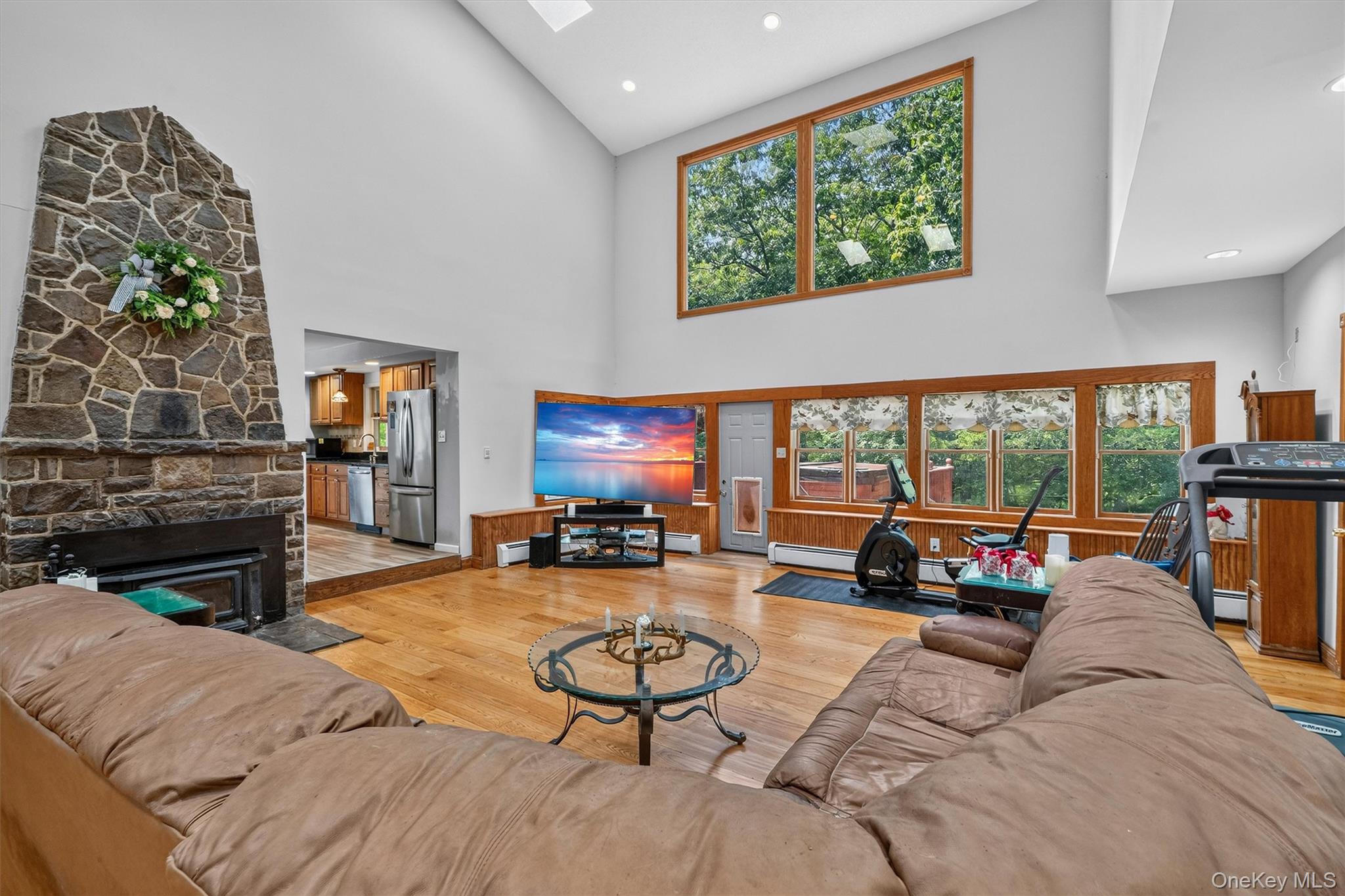 65 Oxford Springs Road – For Sale photo 4