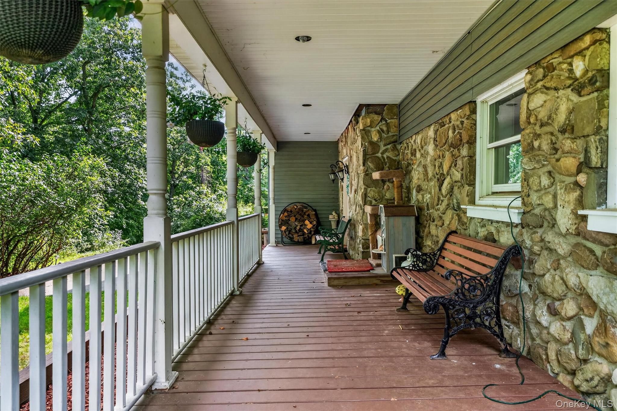 65 Oxford Springs Road – For Sale photo 2