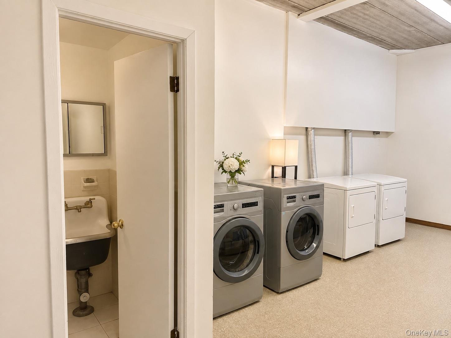 147-45 Barclay Avenue, Unit L3 photo 5