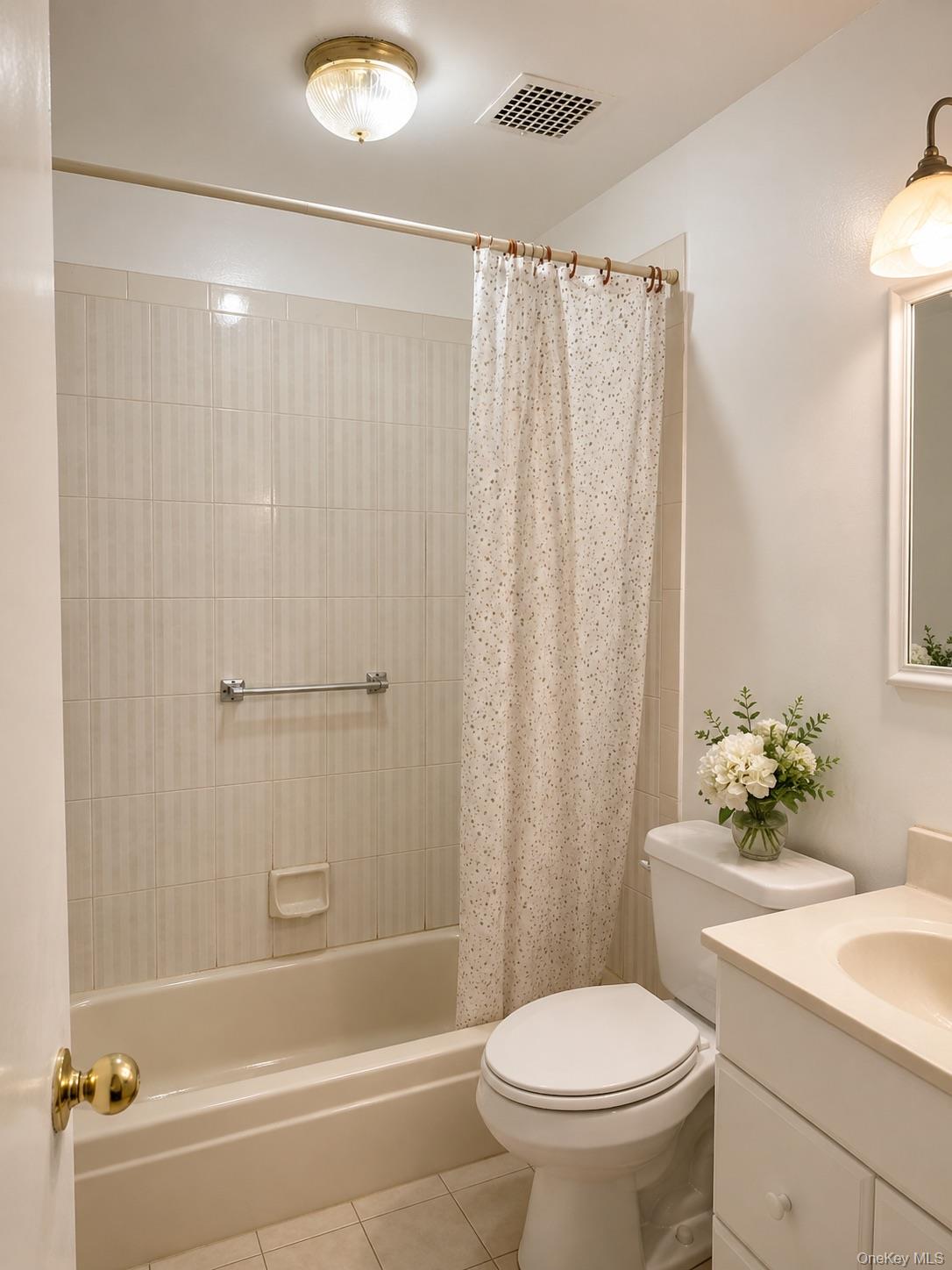 147-45 Barclay Avenue, Unit L3 photo 4
