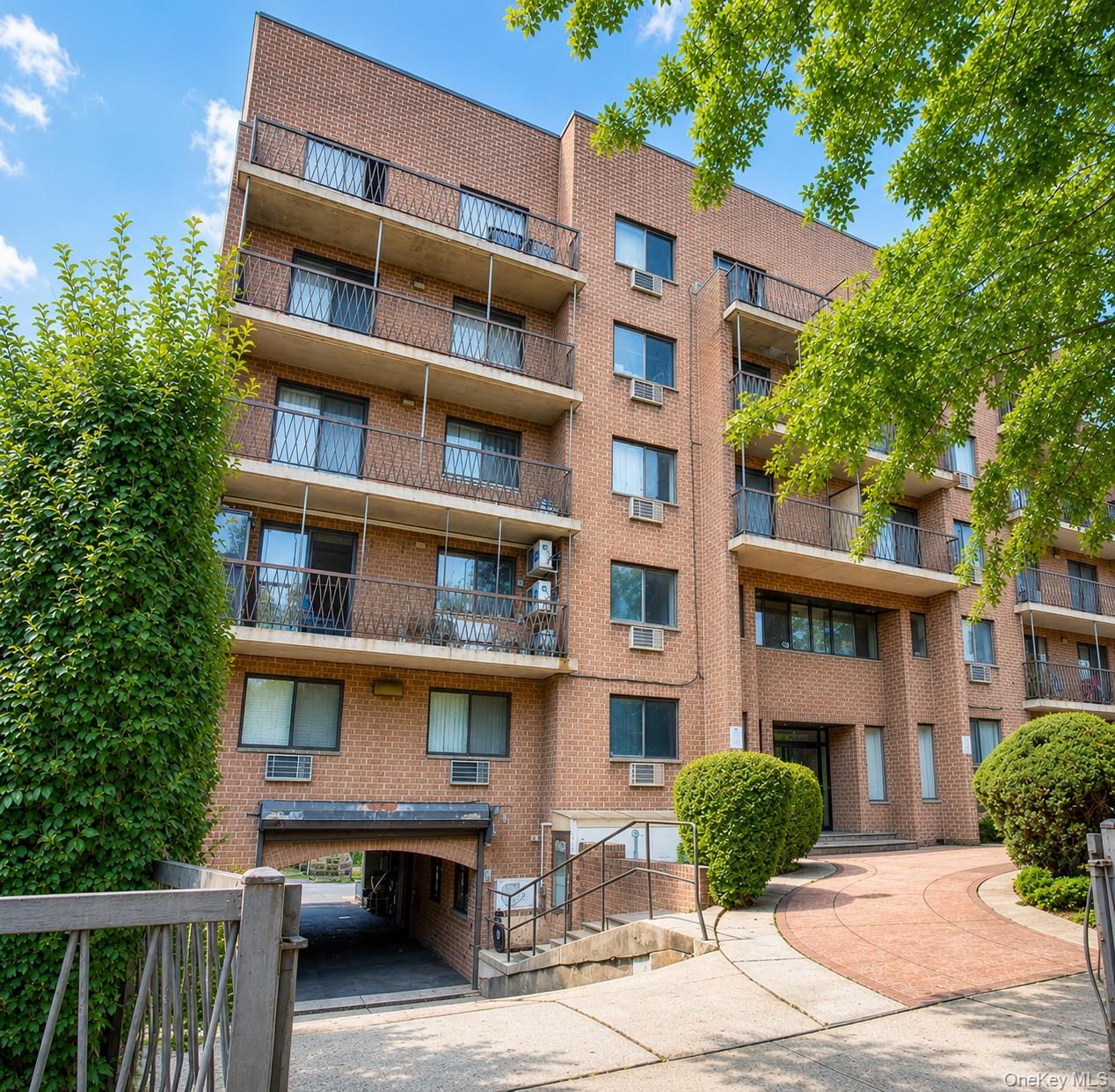 147-45 Barclay Avenue, Unit L3