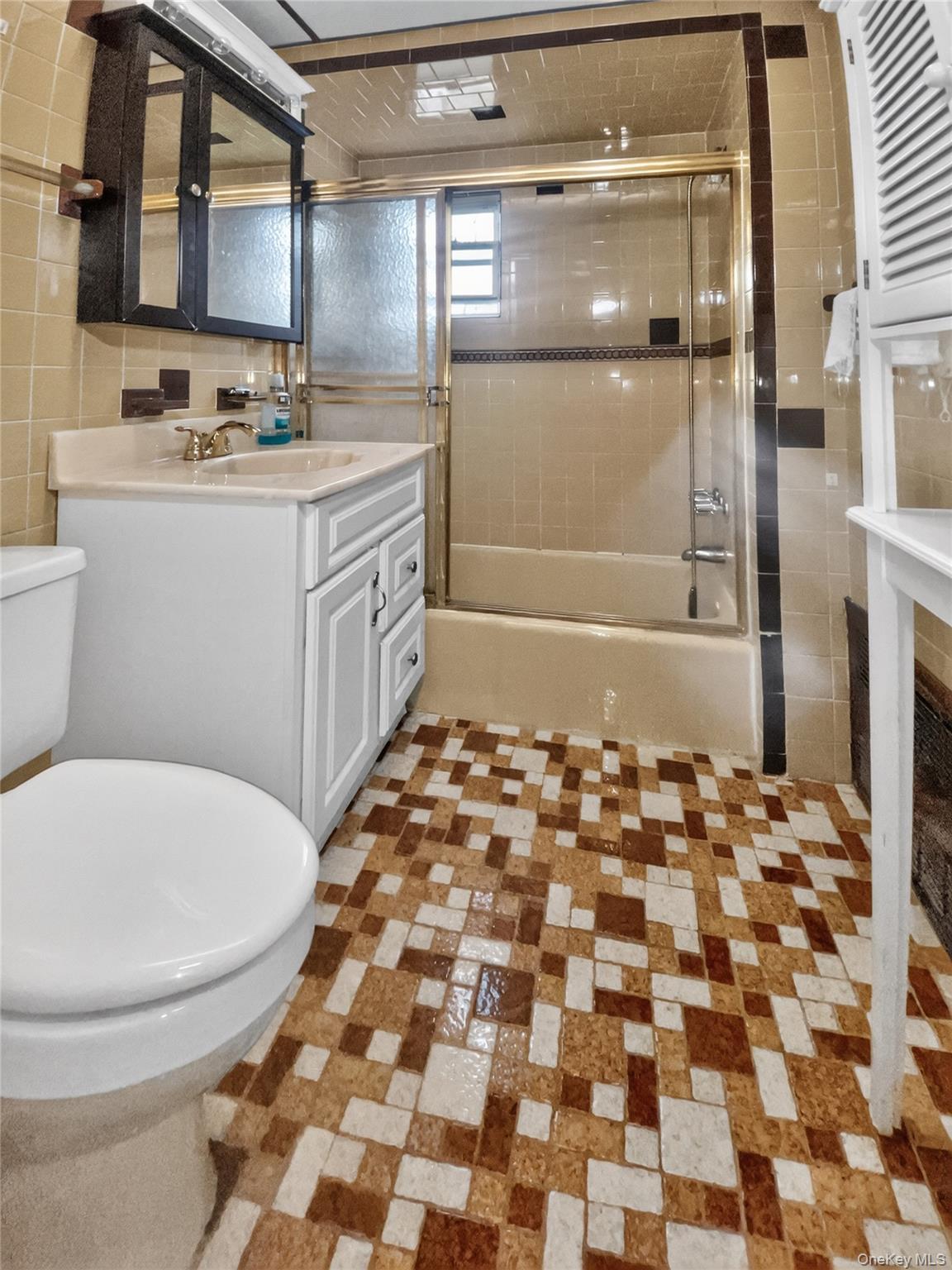 543 E 38th Street – For Sale photo 15