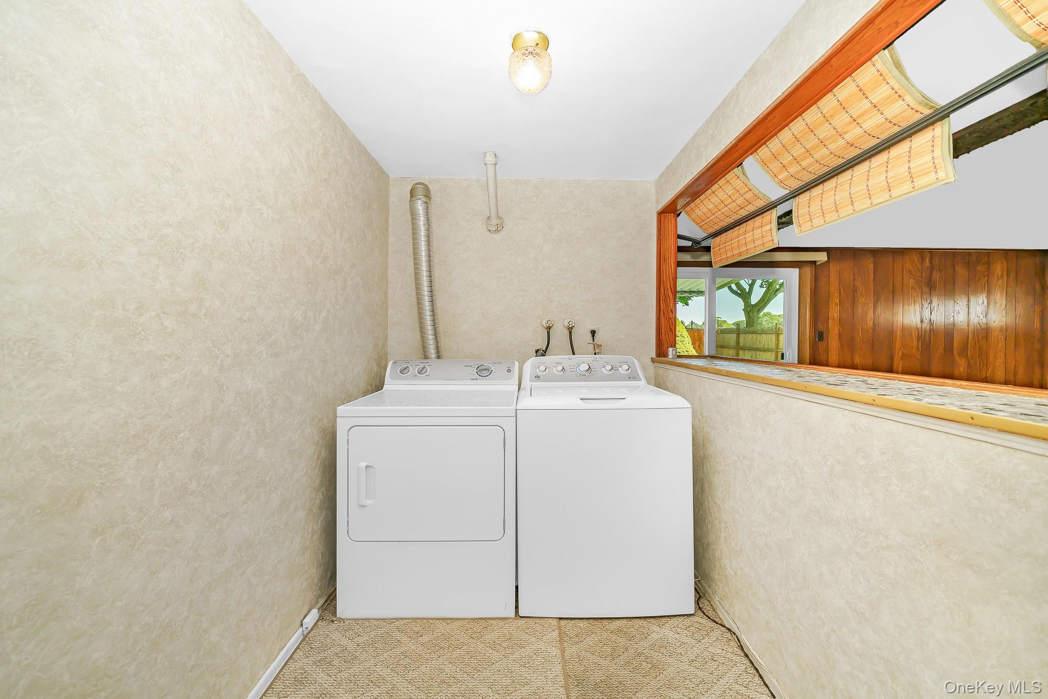221 Roosevelt Avenue – For Sale photo 37
