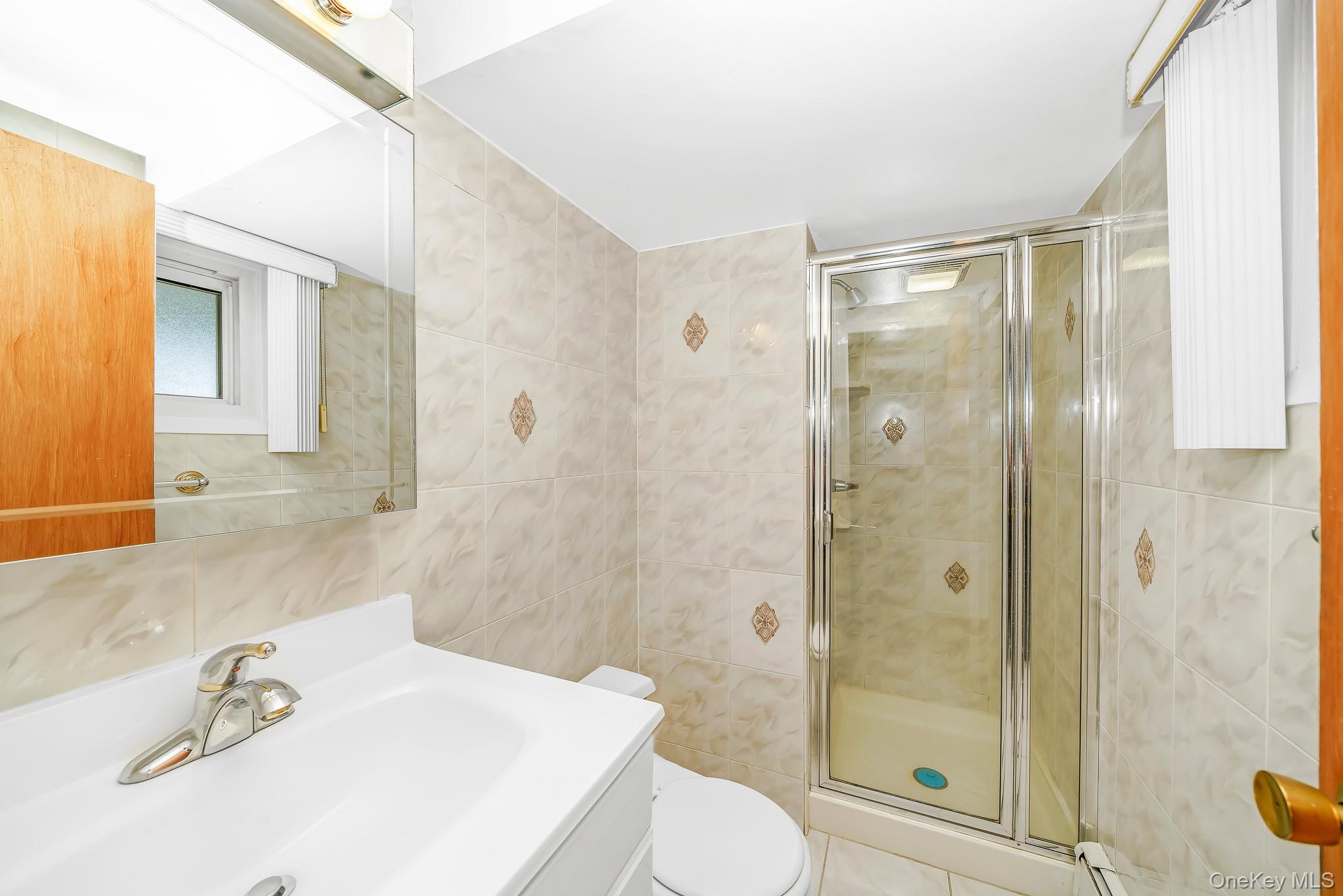 221 Roosevelt Avenue – For Sale photo 36