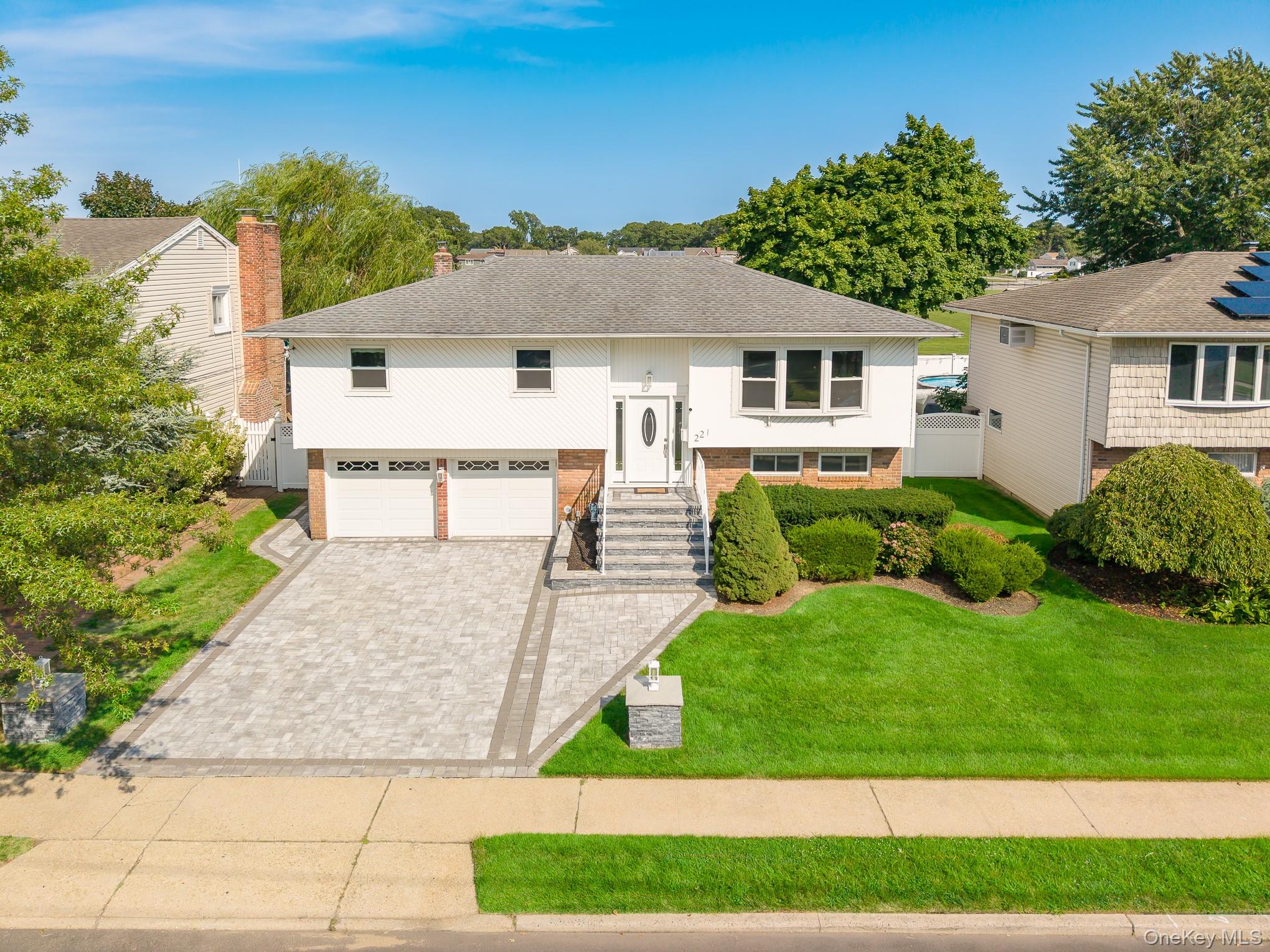 221 Roosevelt Avenue – For Sale photo 41