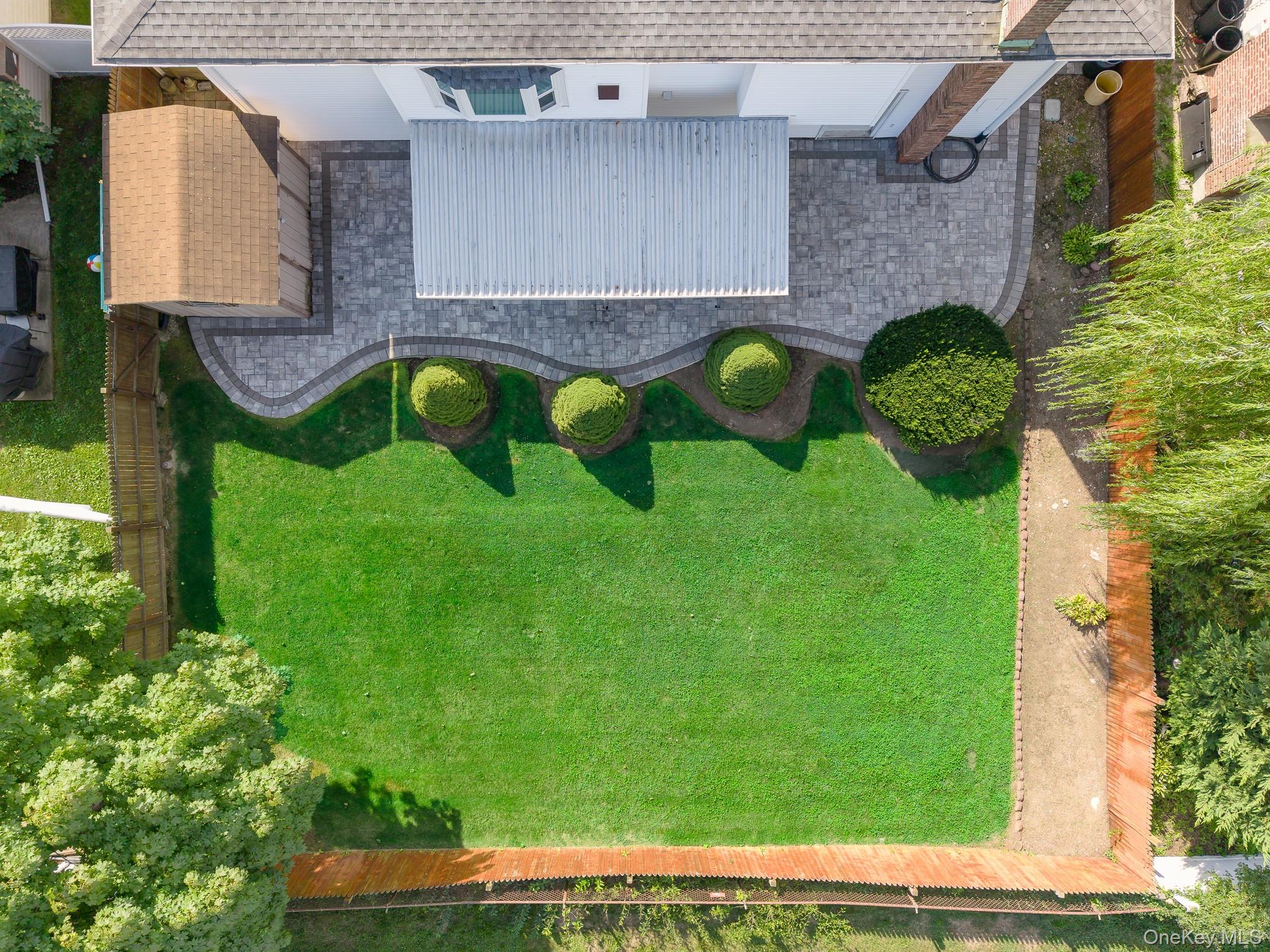 221 Roosevelt Avenue – For Sale photo 44